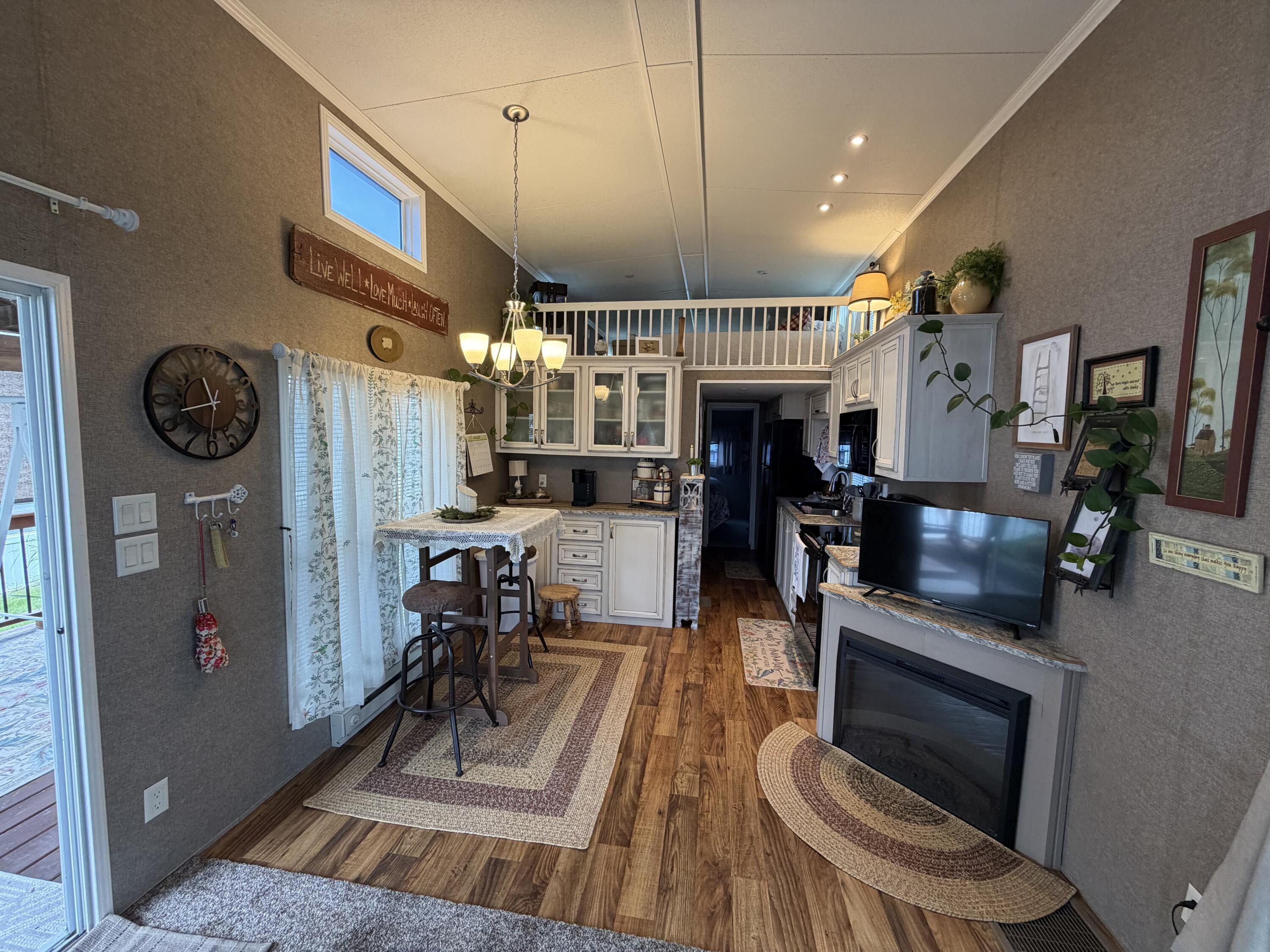 7225 State Route 368, Huntsville, Ohio 43324