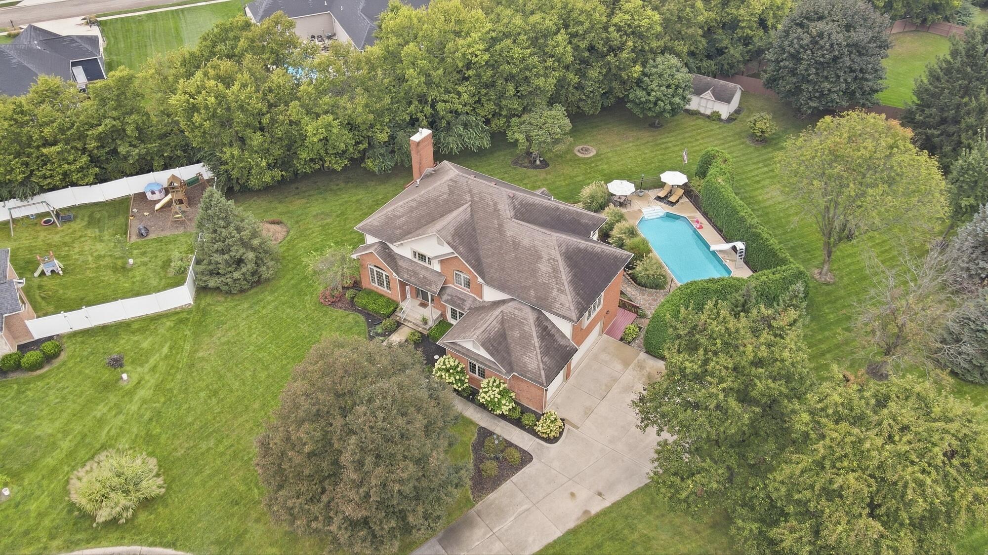 998 Brookwood, Troy, Ohio 45373