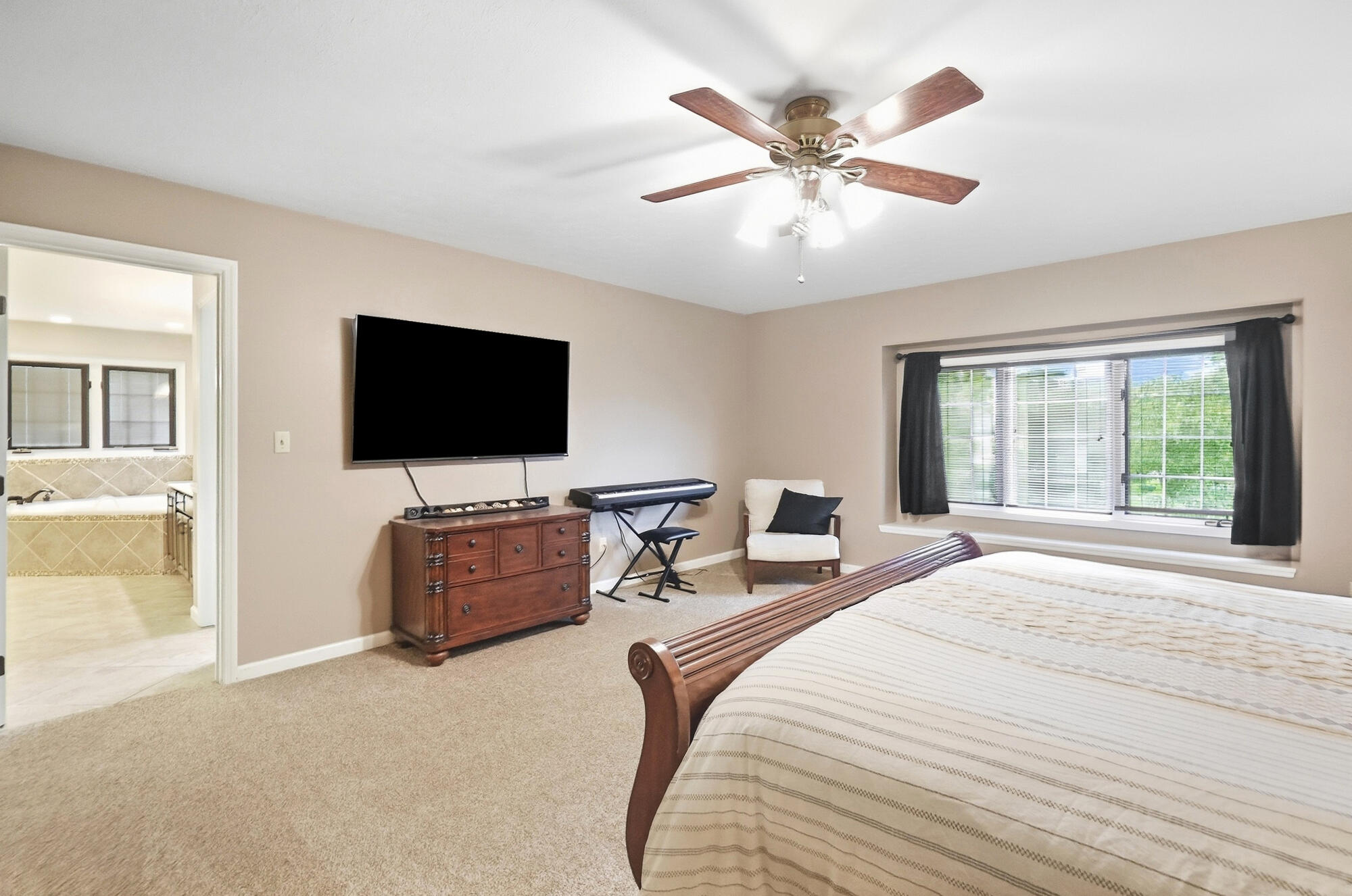 998 Brookwood, Troy, Ohio 45373