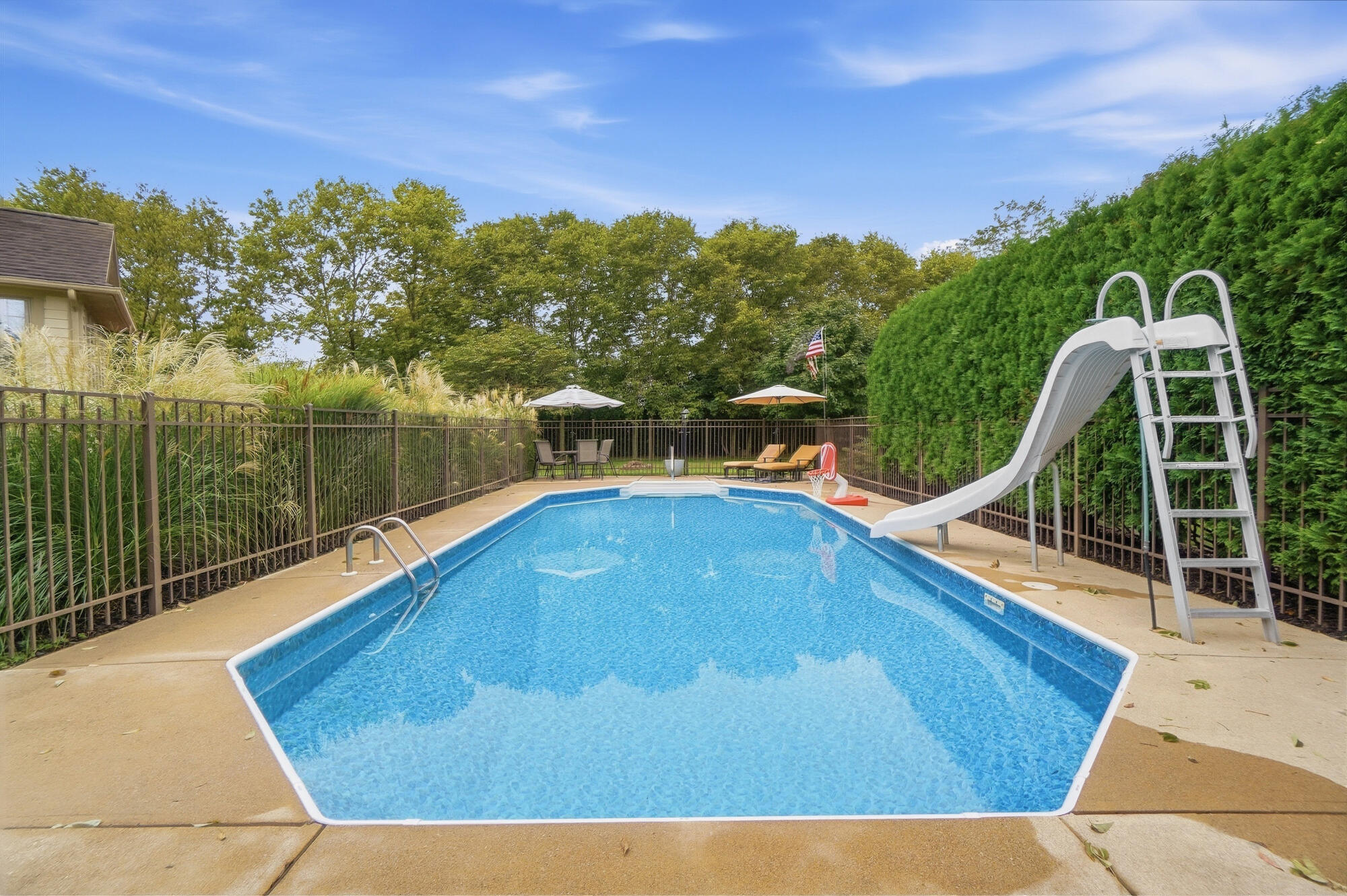 998 Brookwood, Troy, Ohio 45373