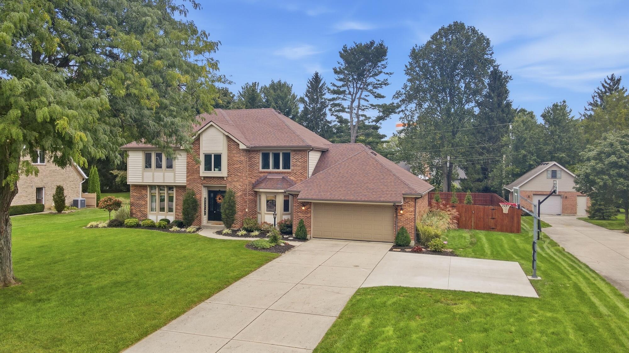 2091 Canterbury, Troy, Ohio 45373