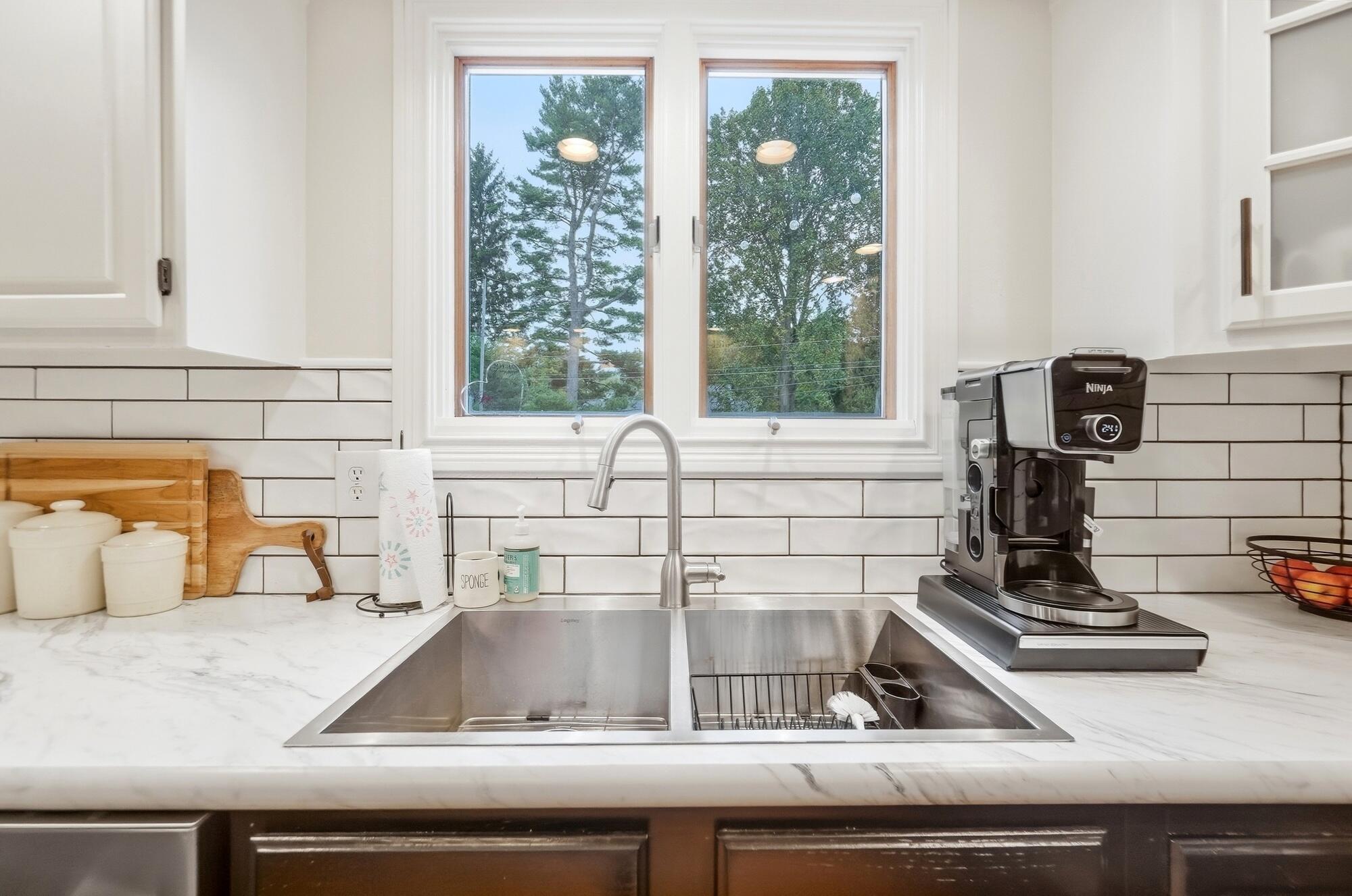 2091 Canterbury, Troy, Ohio 45373