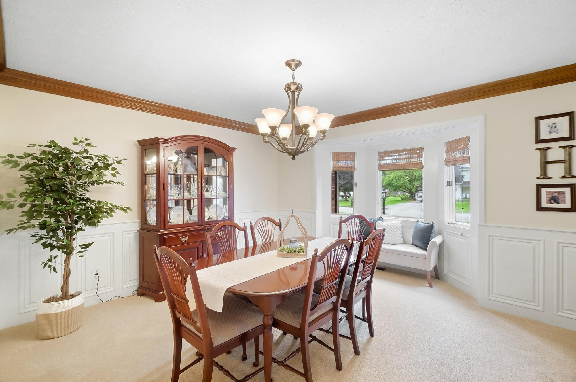 2091 Canterbury, Troy, Ohio 45373