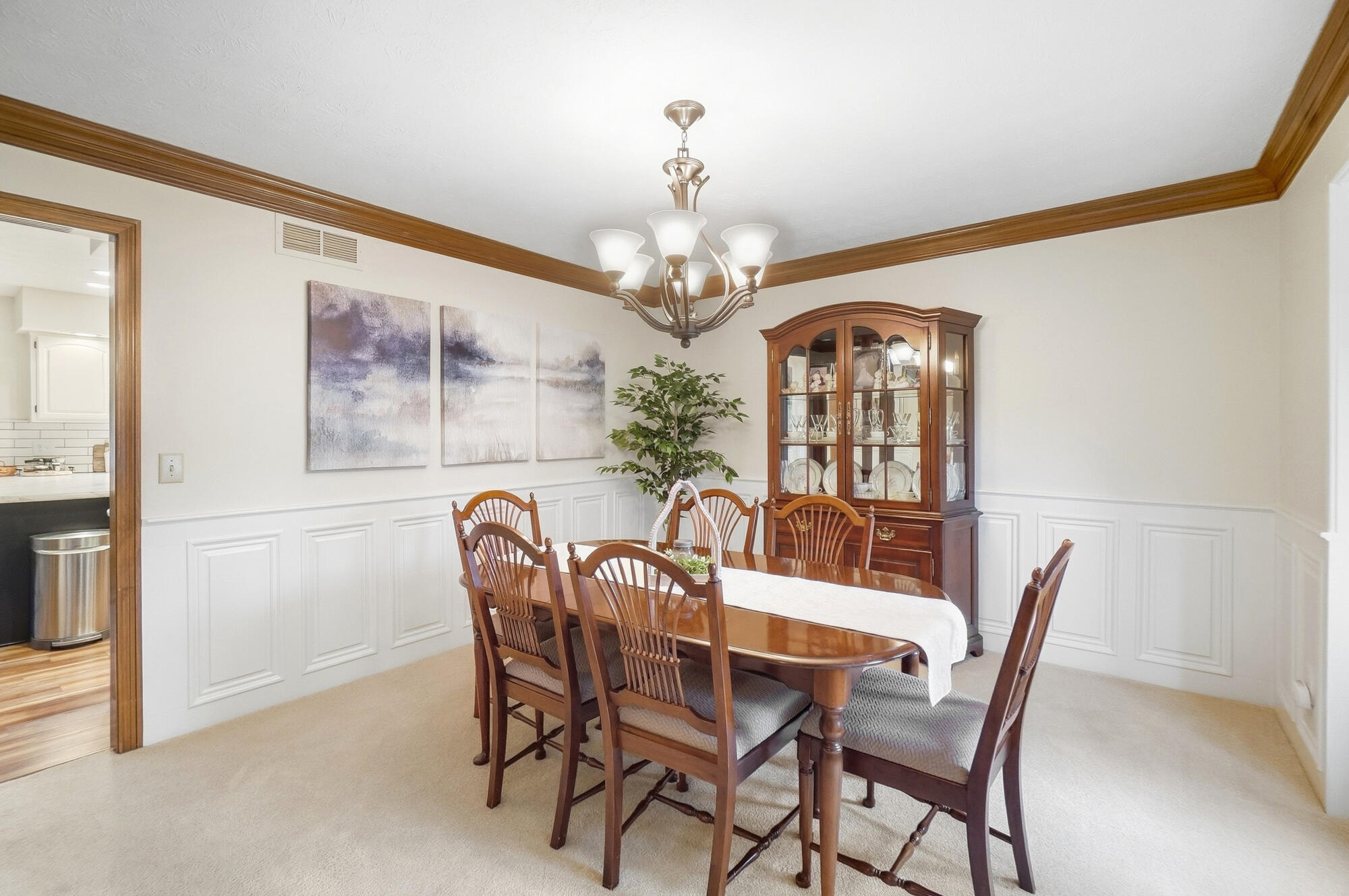 2091 Canterbury, Troy, Ohio 45373