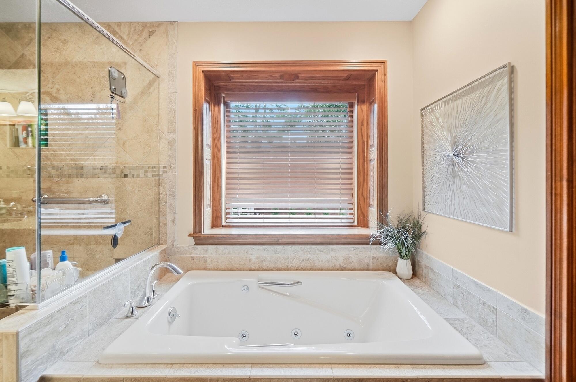 2091 Canterbury, Troy, Ohio 45373