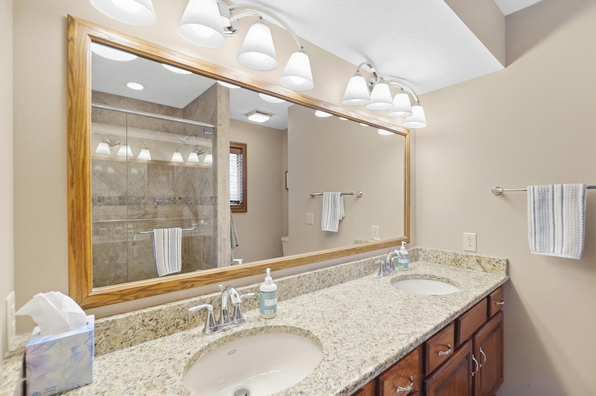 2091 Canterbury, Troy, Ohio 45373