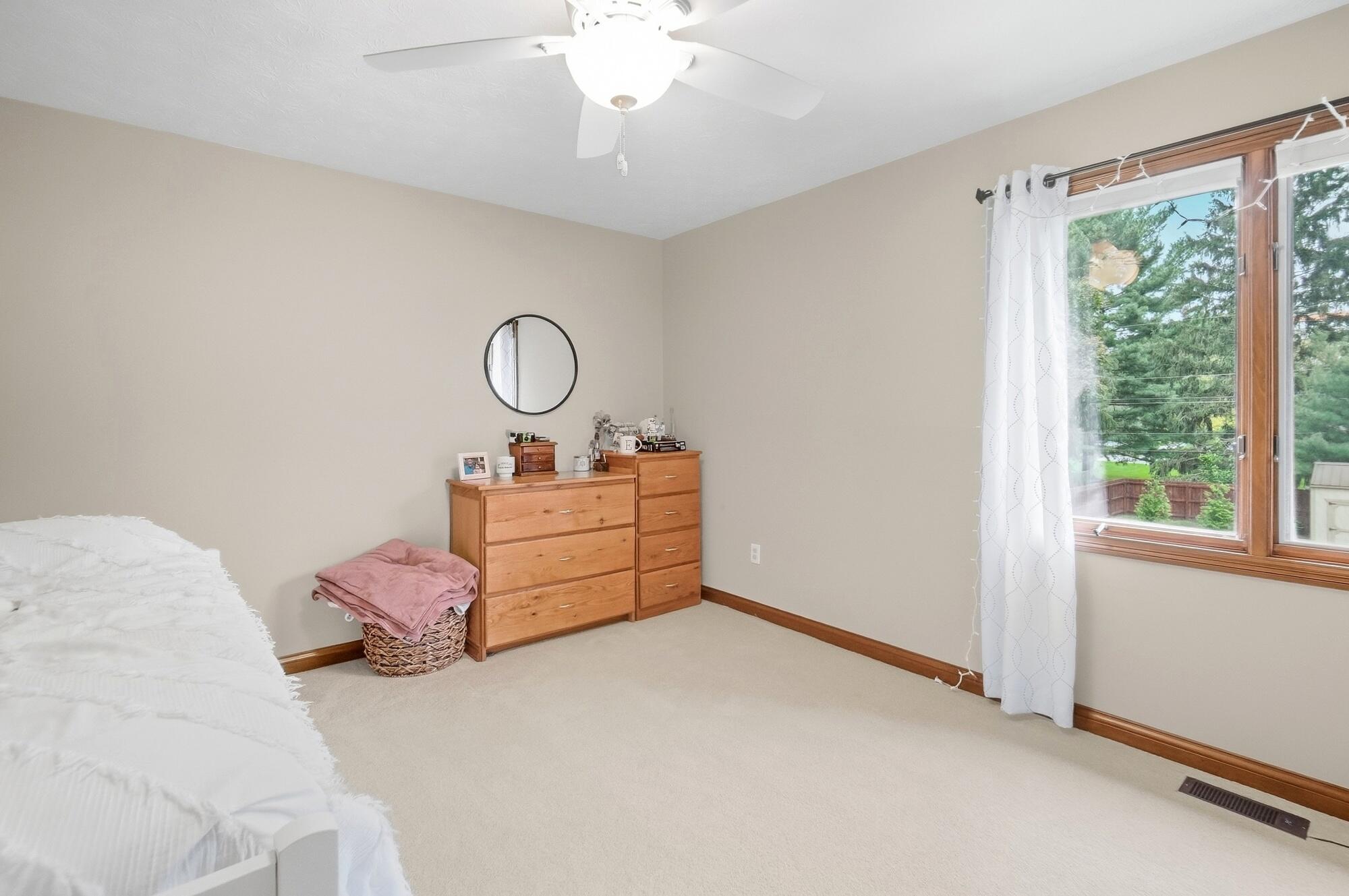 2091 Canterbury, Troy, Ohio 45373