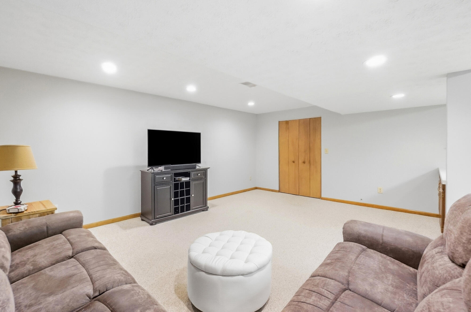 2091 Canterbury, Troy, Ohio 45373