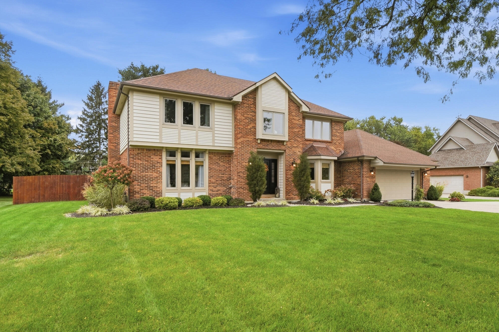 2091 Canterbury, Troy, Ohio 45373