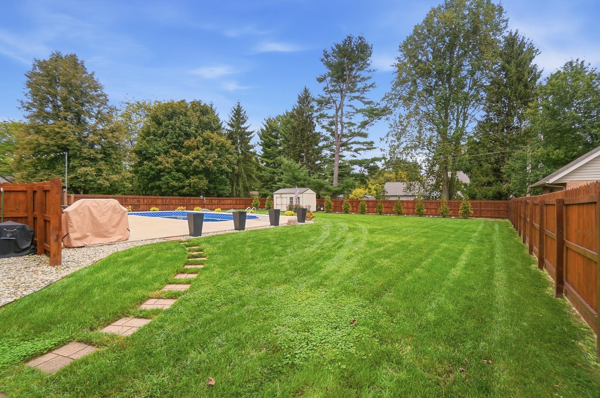 2091 Canterbury, Troy, Ohio 45373