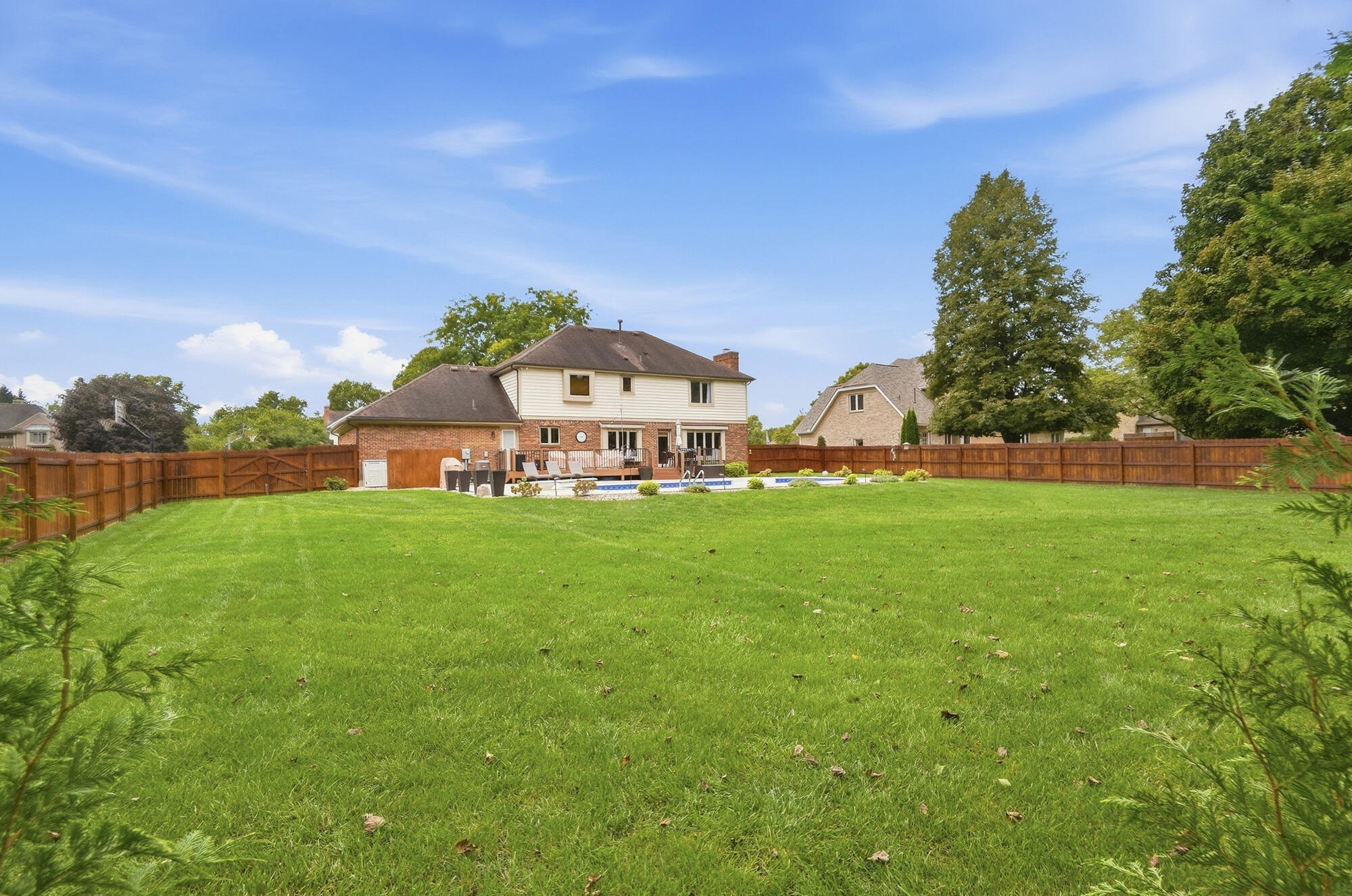 2091 Canterbury, Troy, Ohio 45373