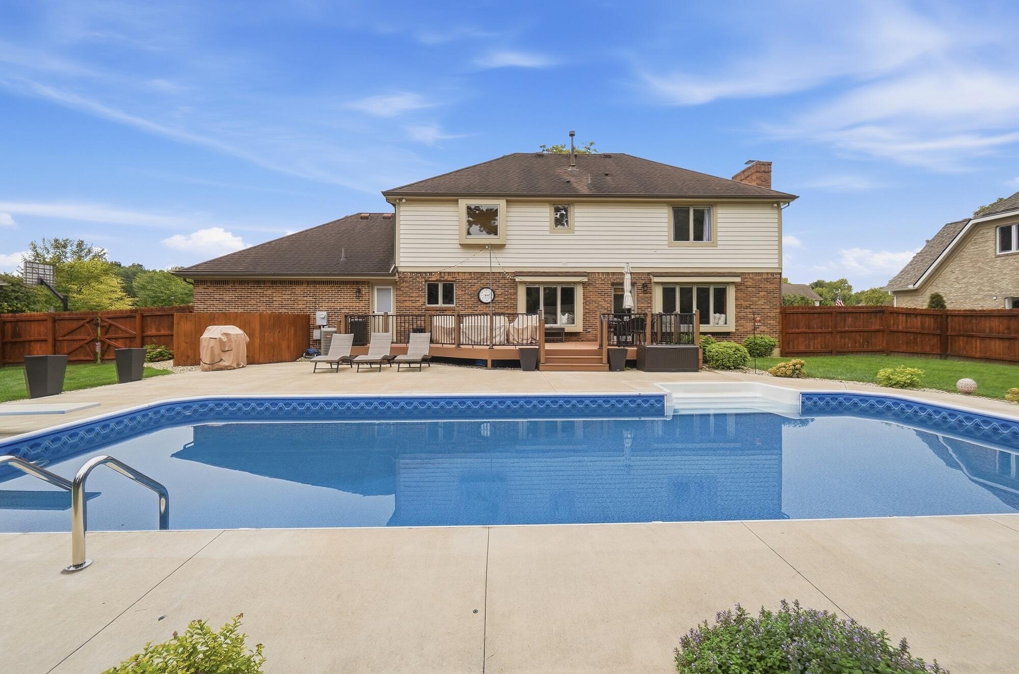 2091 Canterbury, Troy, Ohio 45373