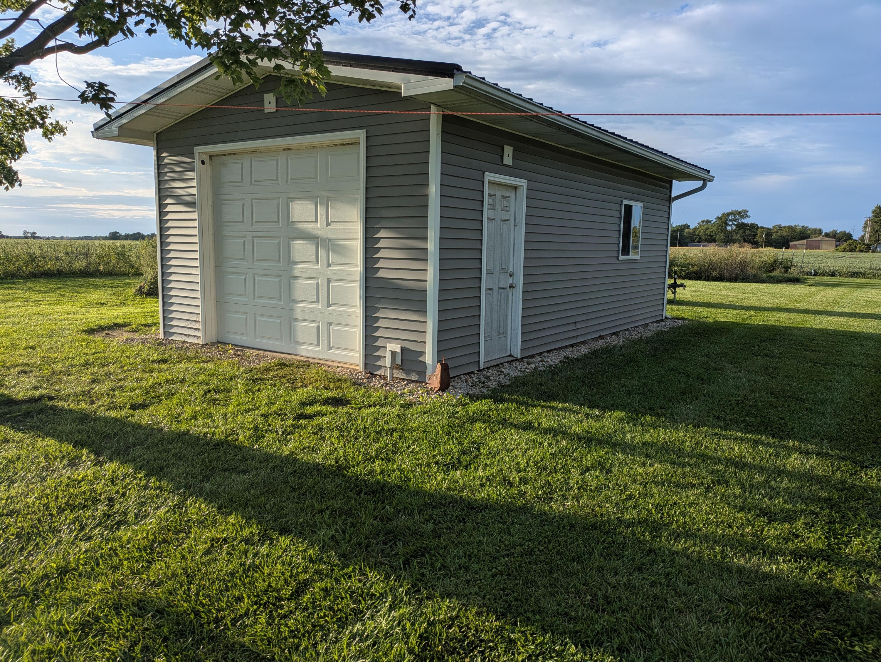 10805 Celina Mendon, Mendon, Ohio 45862
