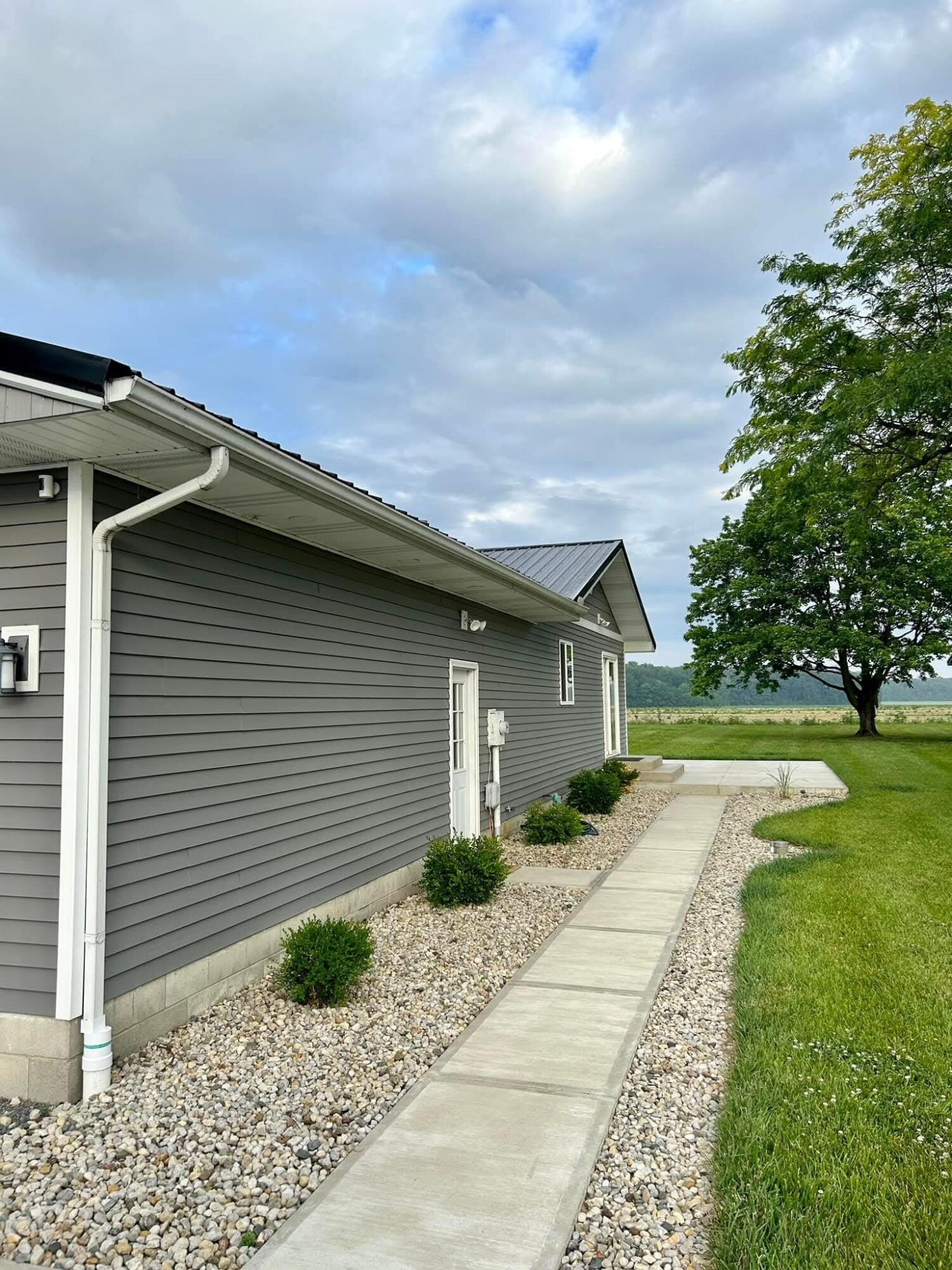 10805 Celina Mendon, Mendon, Ohio 45862