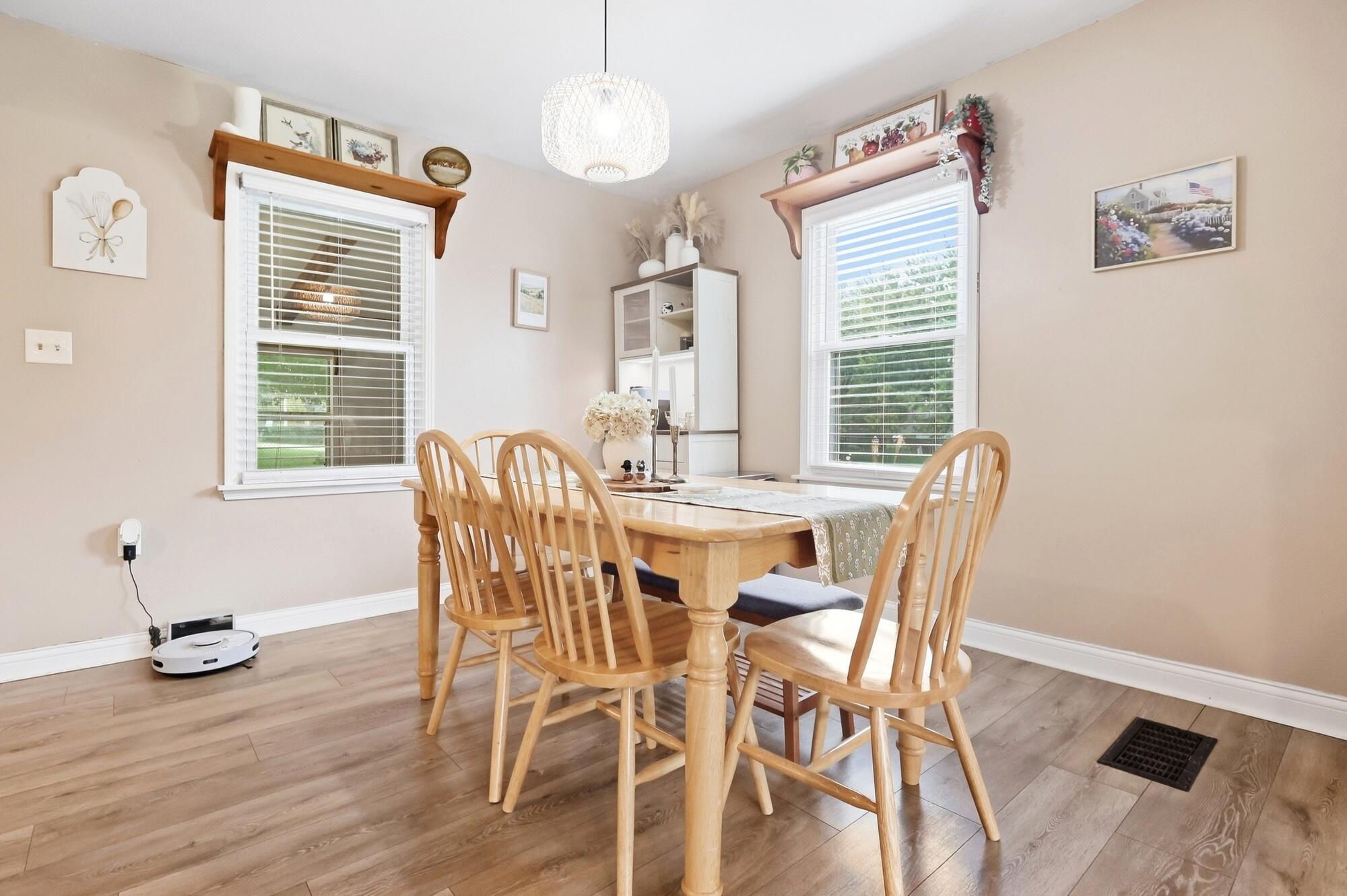 585 Vale, Springfield, Ohio 45504