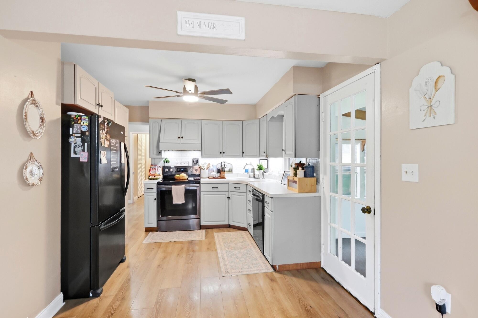 585 Vale, Springfield, Ohio 45504