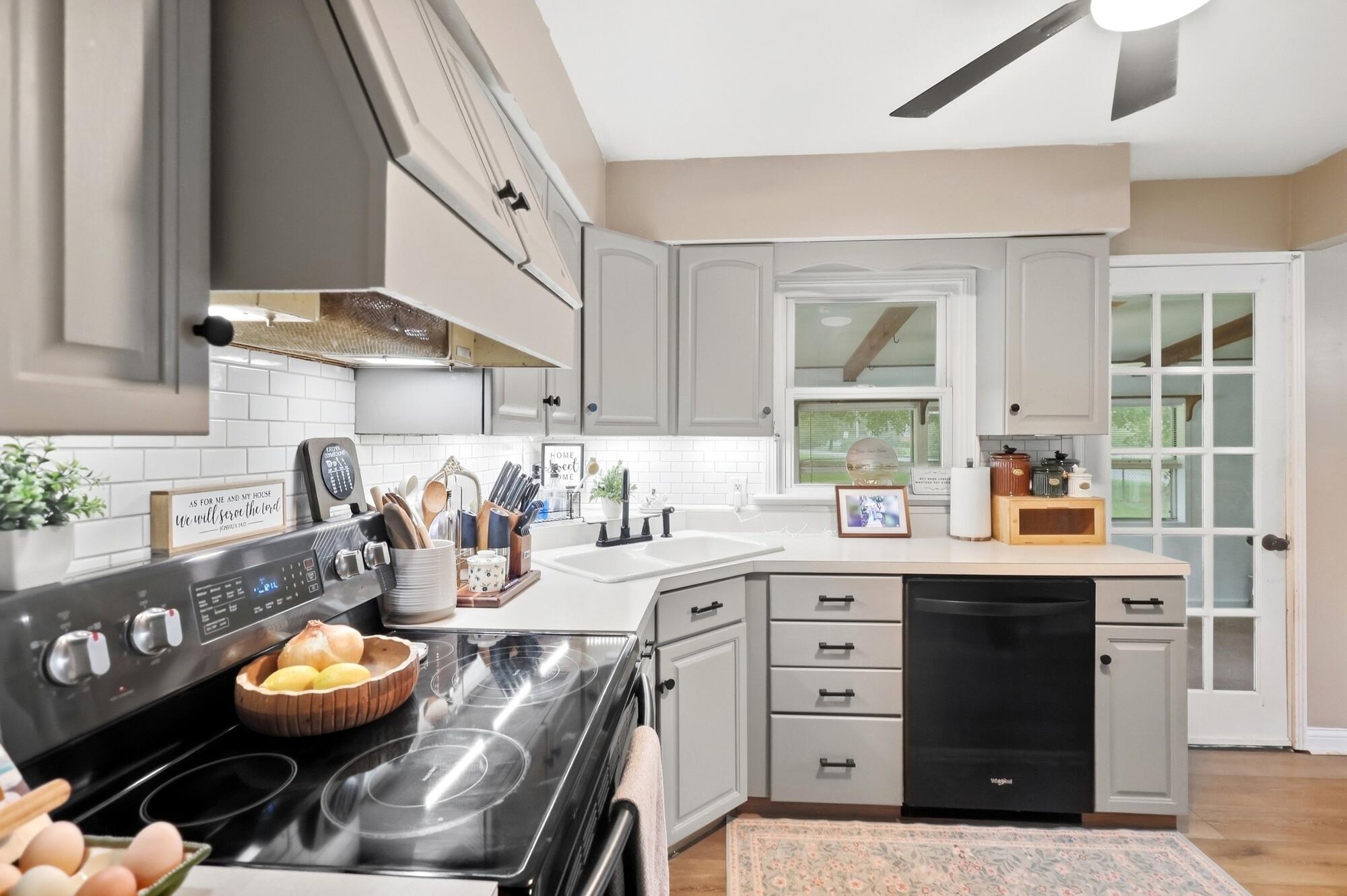 585 Vale, Springfield, Ohio 45504