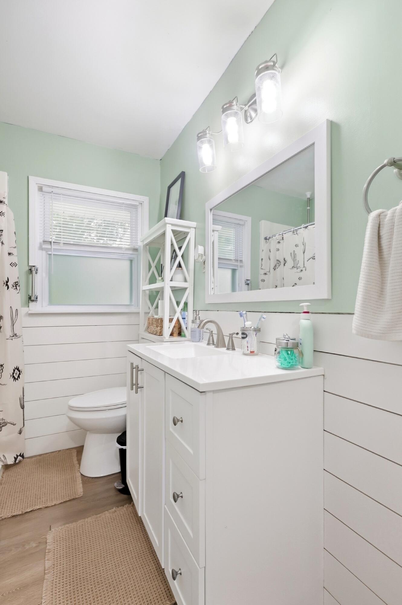 585 Vale, Springfield, Ohio 45504