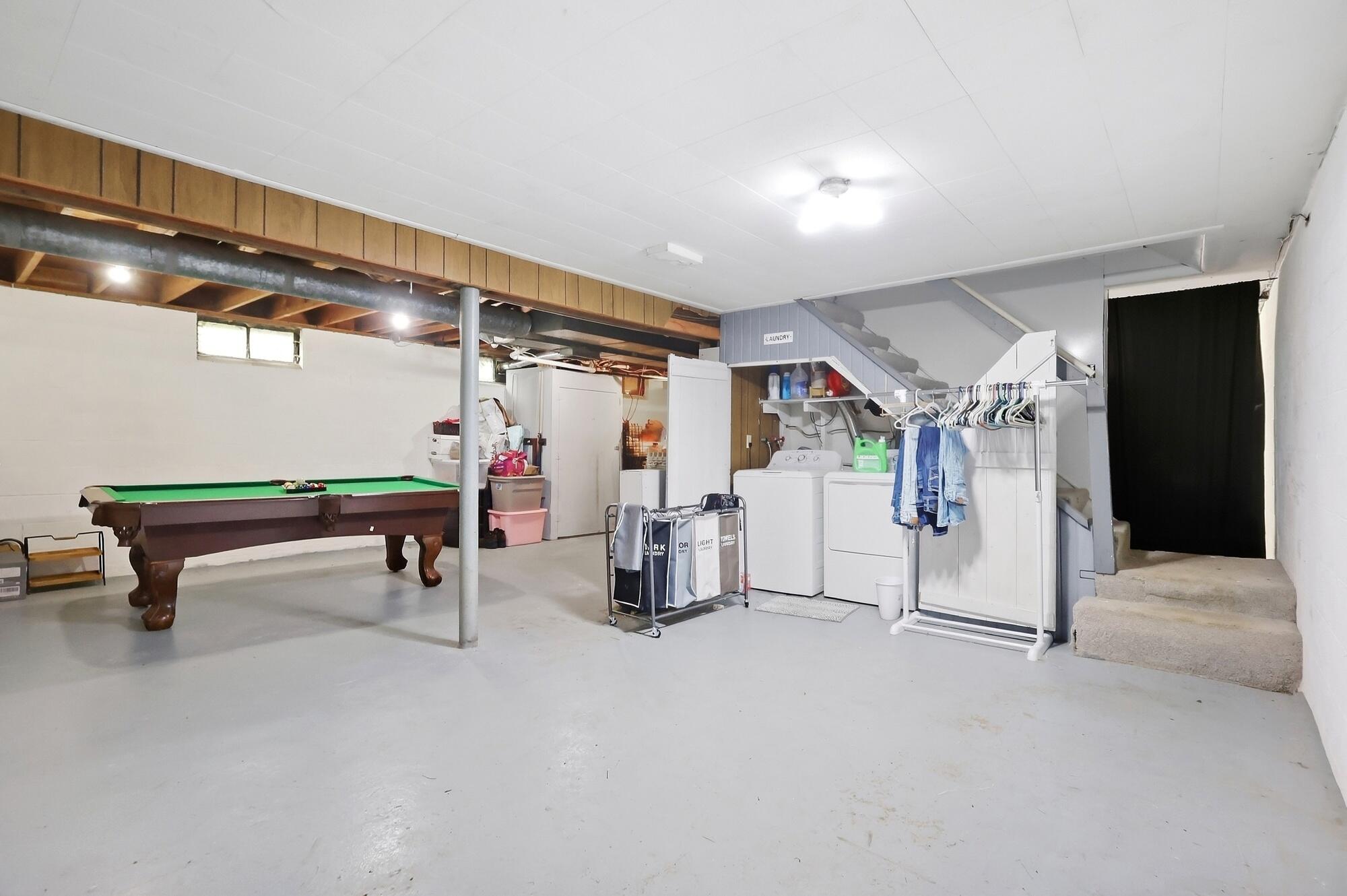 585 Vale, Springfield, Ohio 45504
