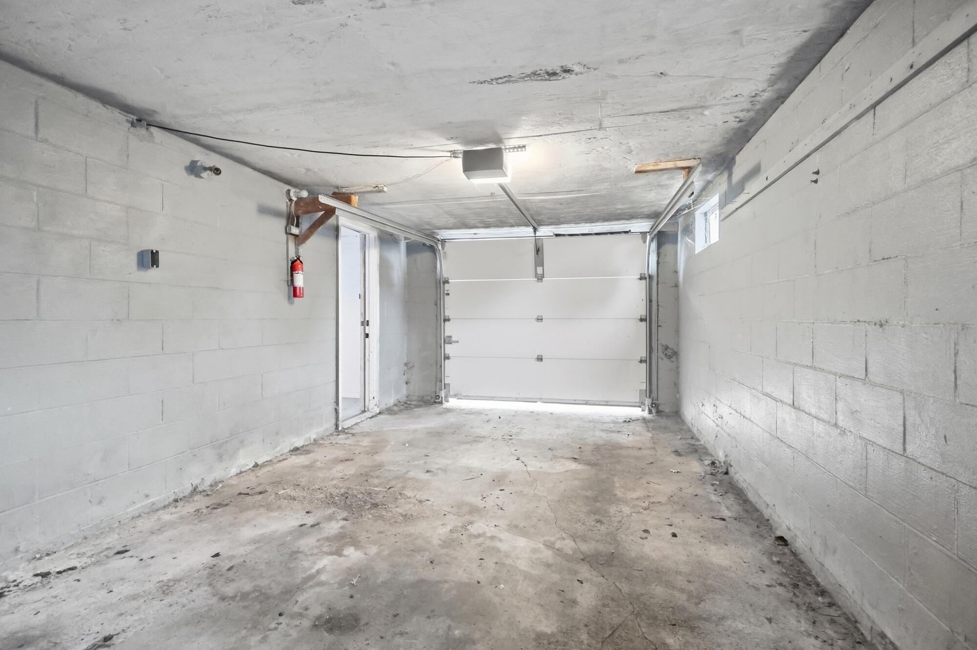 585 Vale, Springfield, Ohio 45504