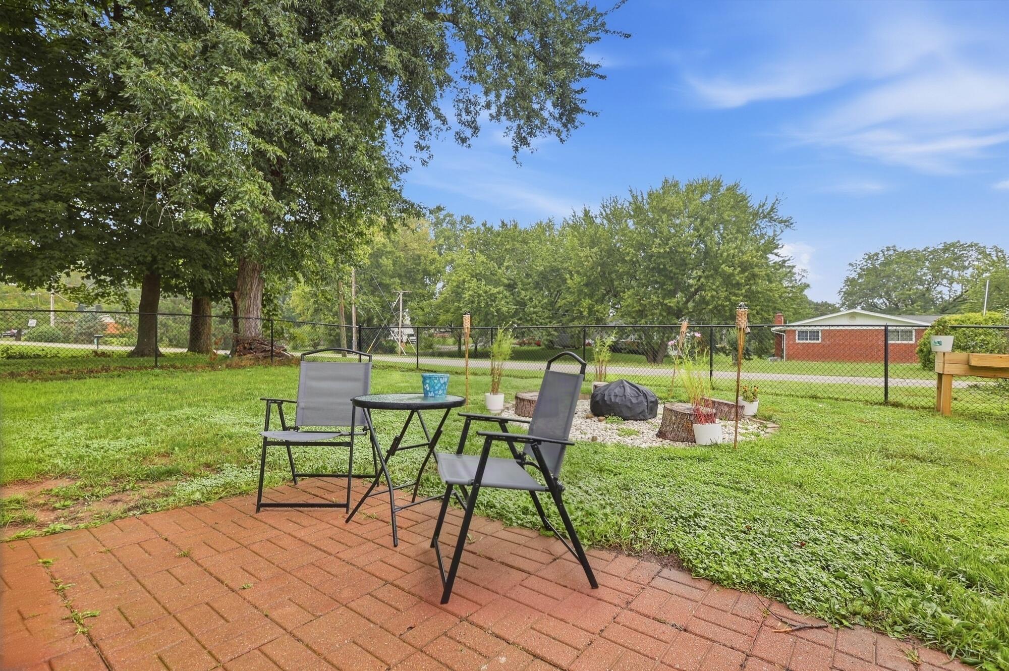 585 Vale, Springfield, Ohio 45504
