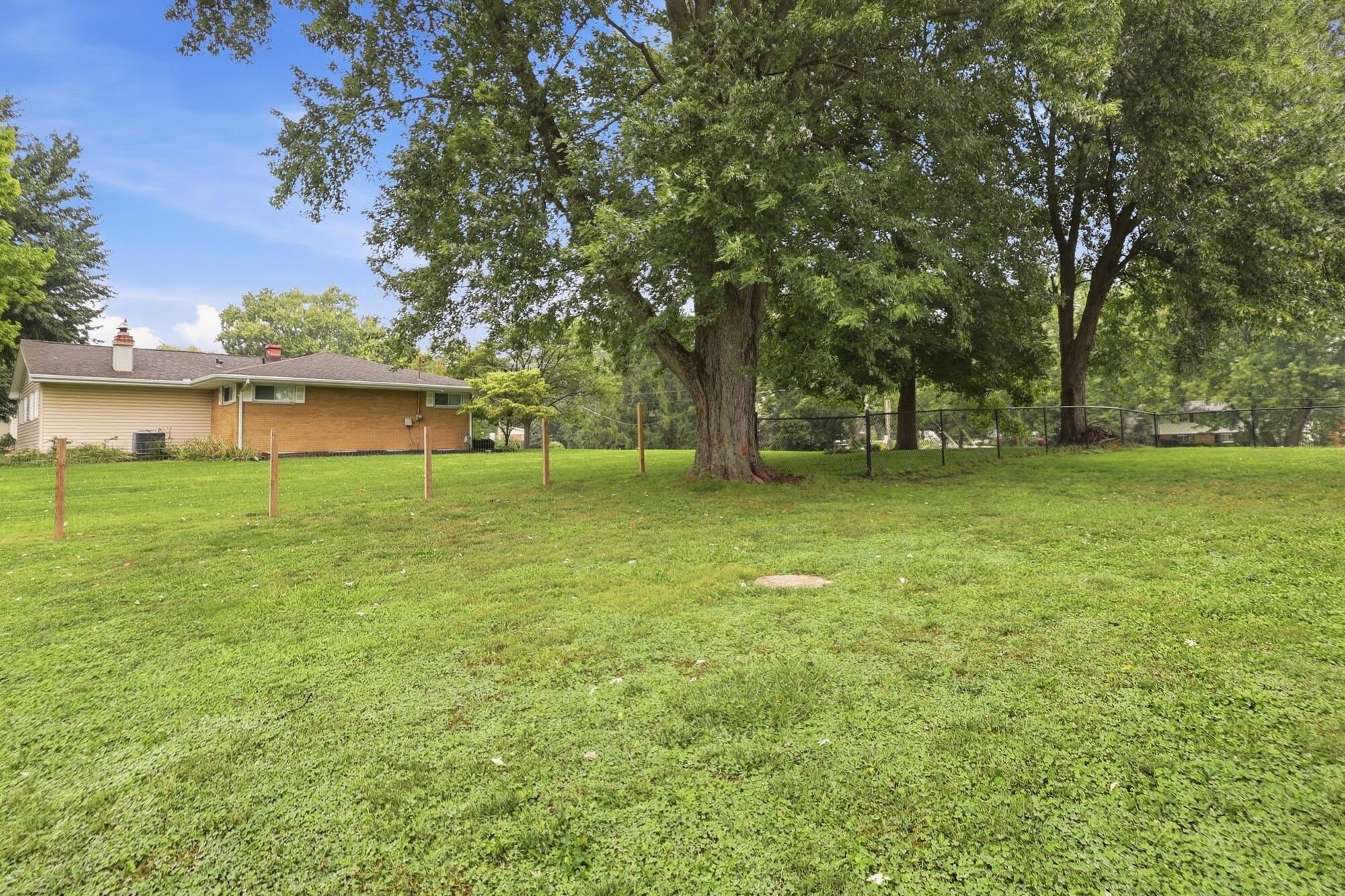 585 Vale, Springfield, Ohio 45504