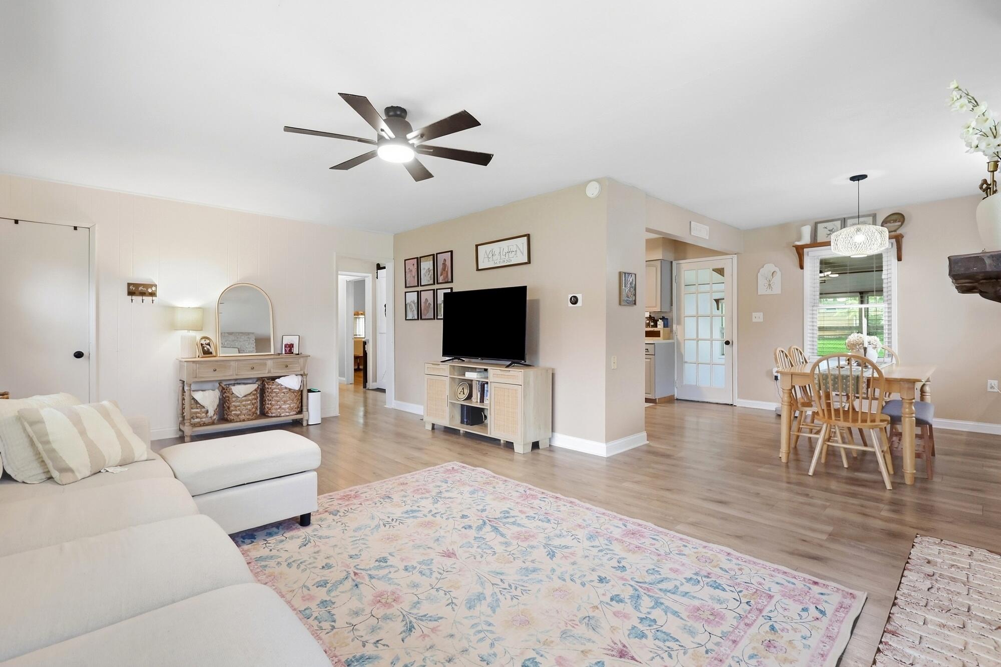 585 Vale, Springfield, Ohio 45504