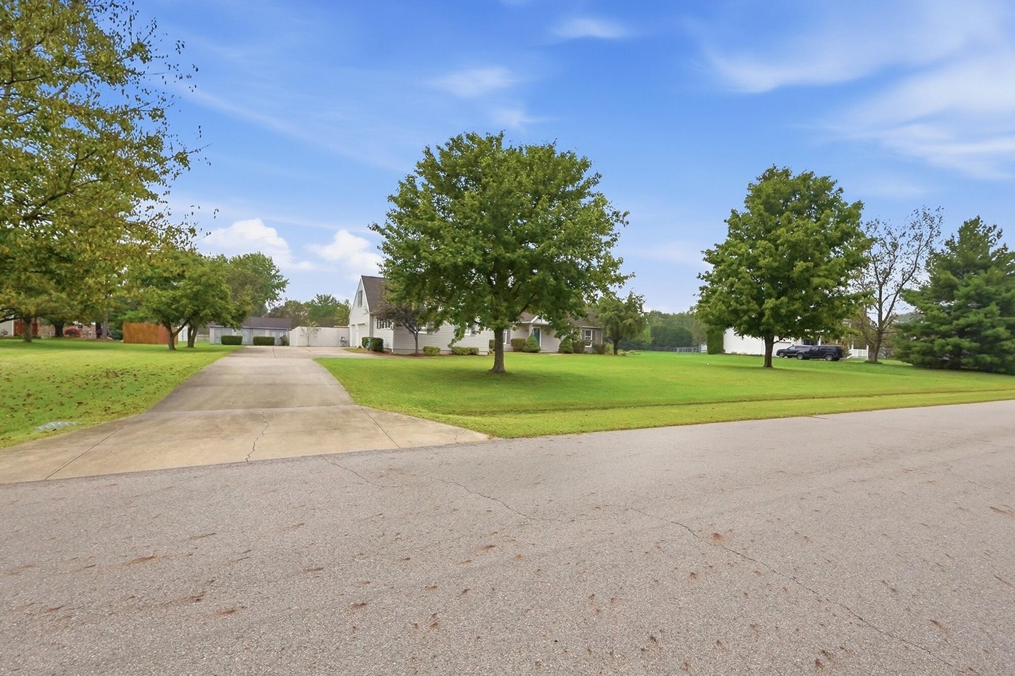 2881 Deer Run, Springfield, Ohio 45504