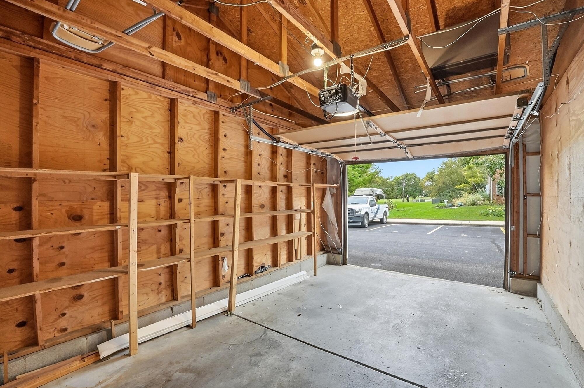 1520 Lake Pointe, Dayton, Ohio 45459