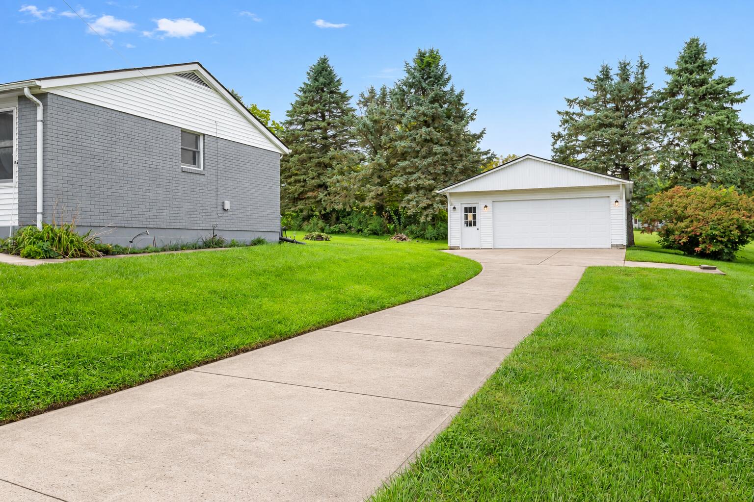 172 High, Mechanicsburg, Ohio 43044