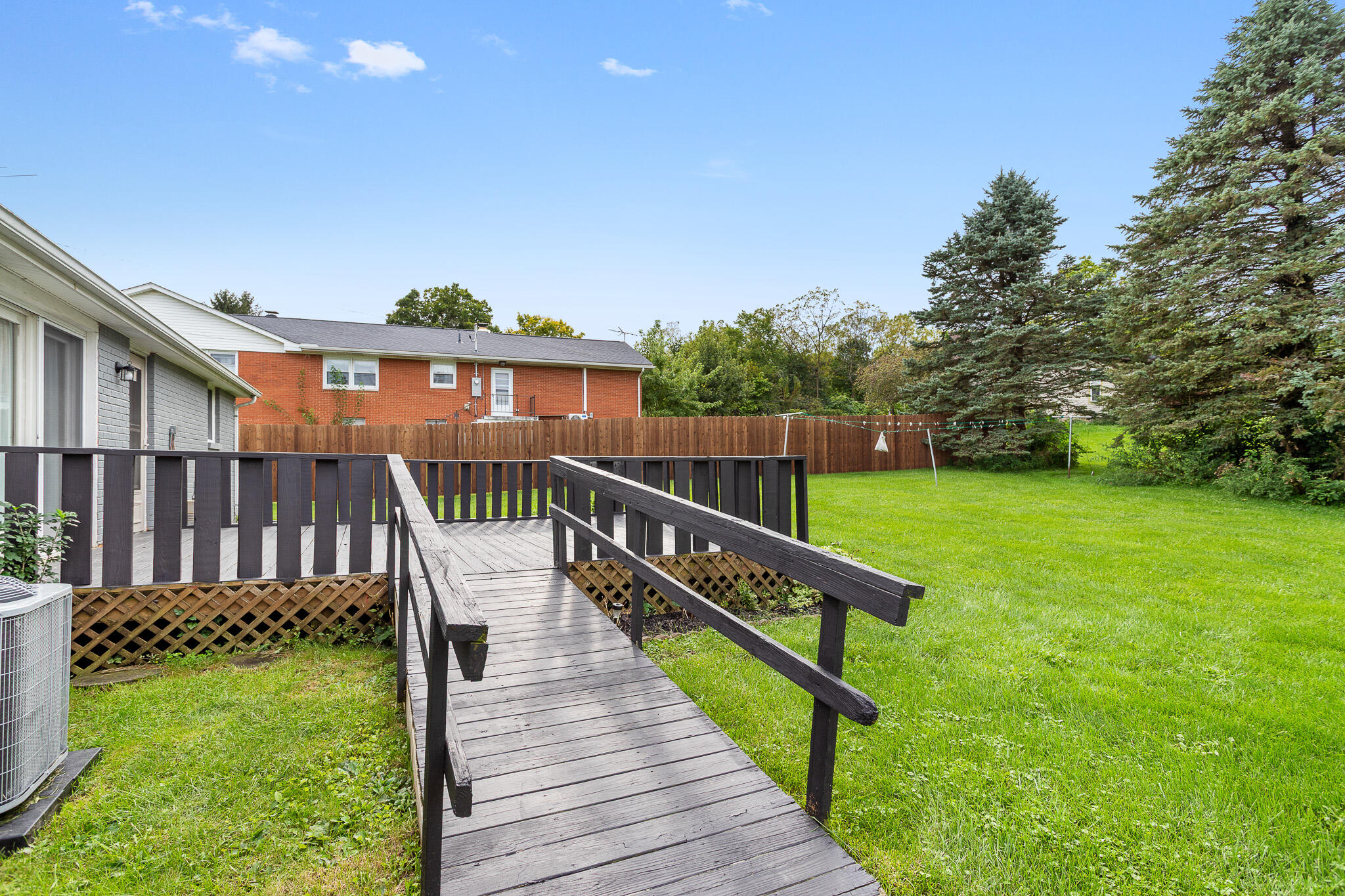 172 High, Mechanicsburg, Ohio 43044