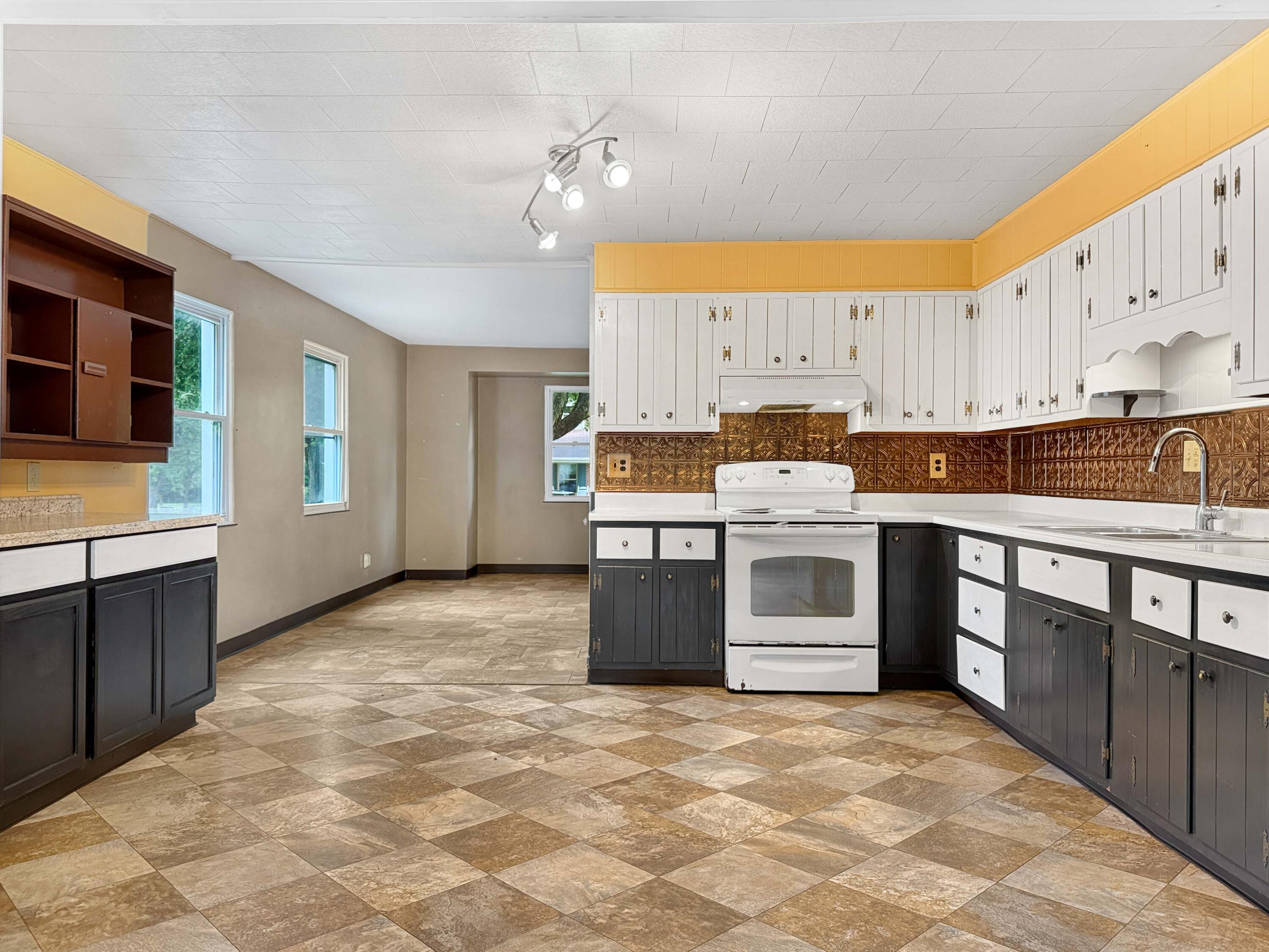 365 Henry, Urbana, Ohio 43078