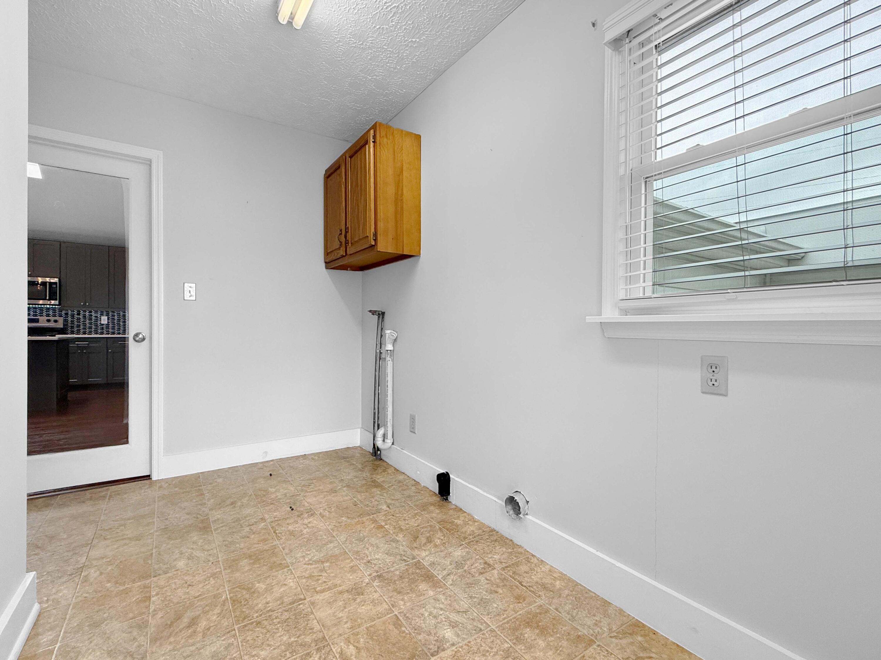 309 Zanesfield, West Liberty, Ohio 43357