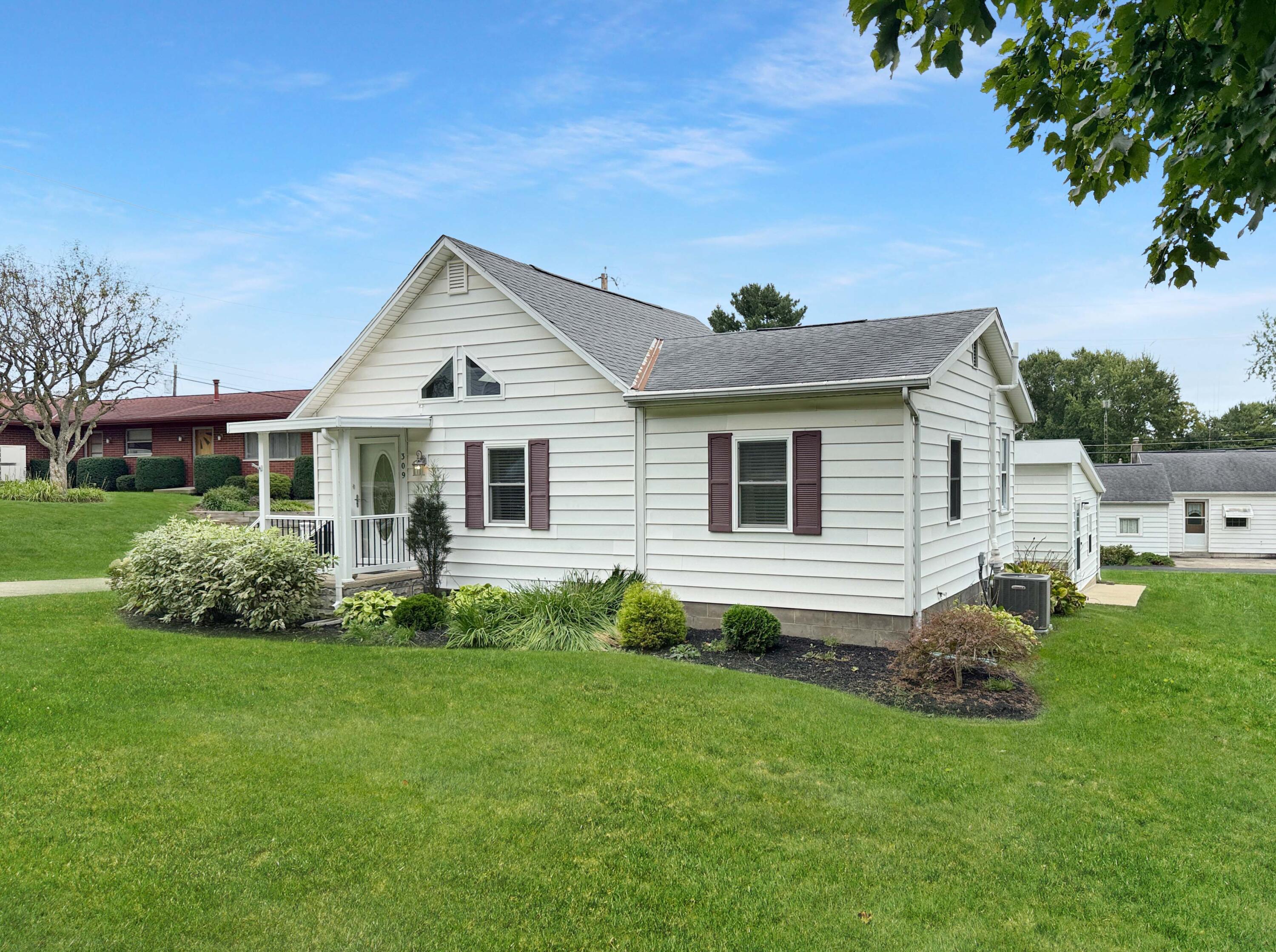 309 Zanesfield, West Liberty, Ohio 43357
