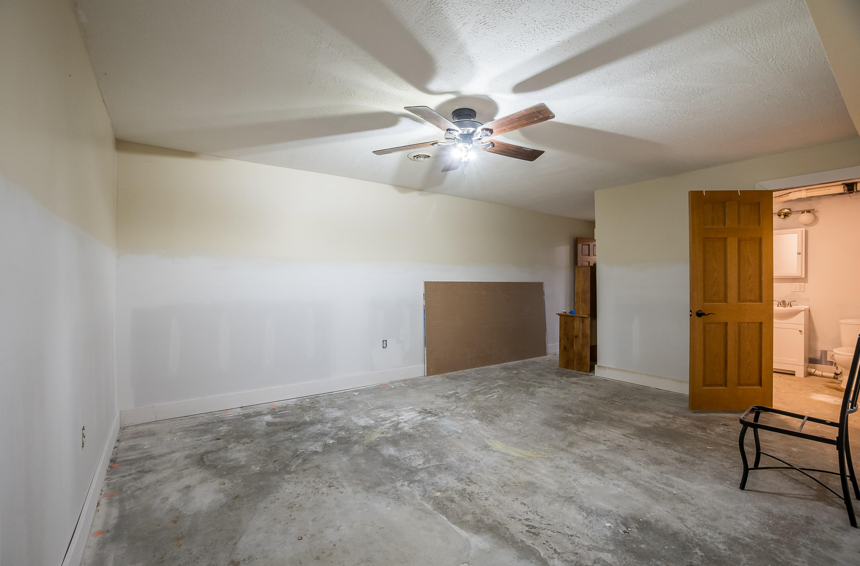 9005 Bradford Bloomer, Bradford, Ohio 45308