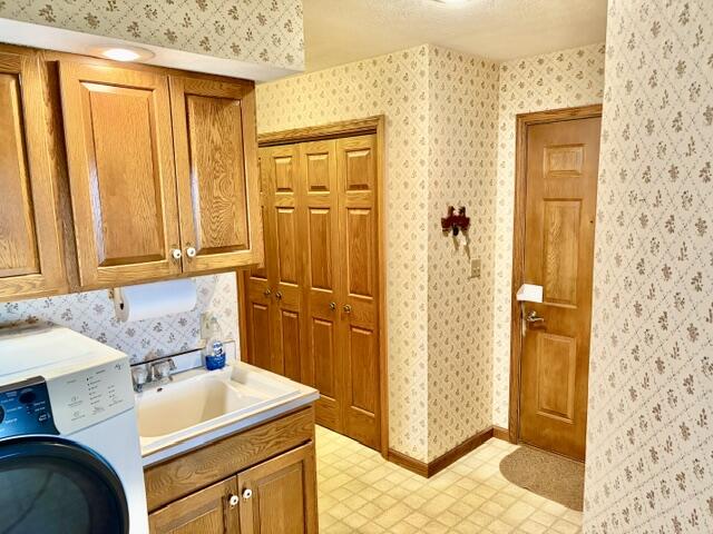 9350 Bay, New Knoxville, Ohio 45871