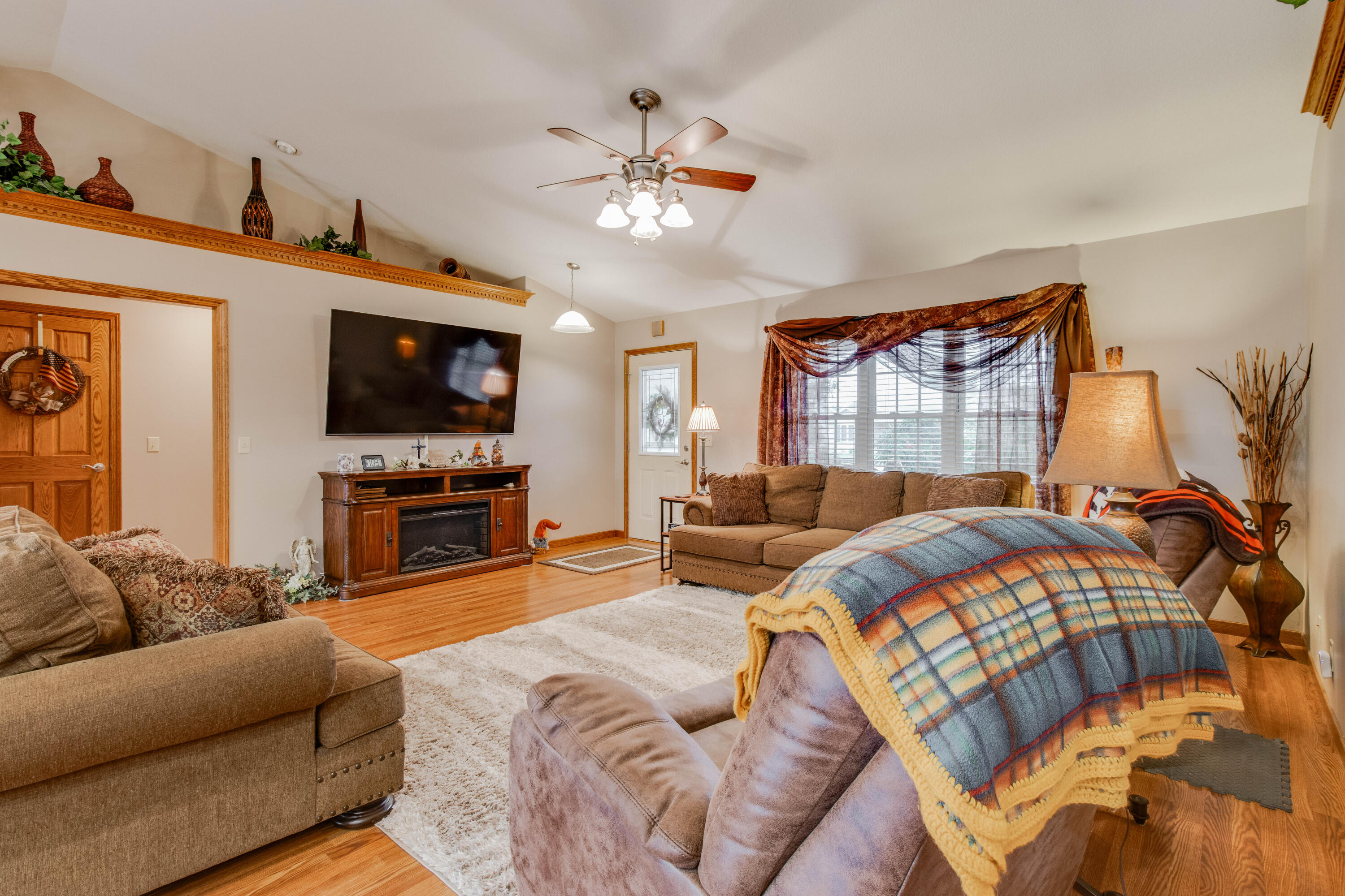 34 Kyle, Wapakoneta, Ohio 45895