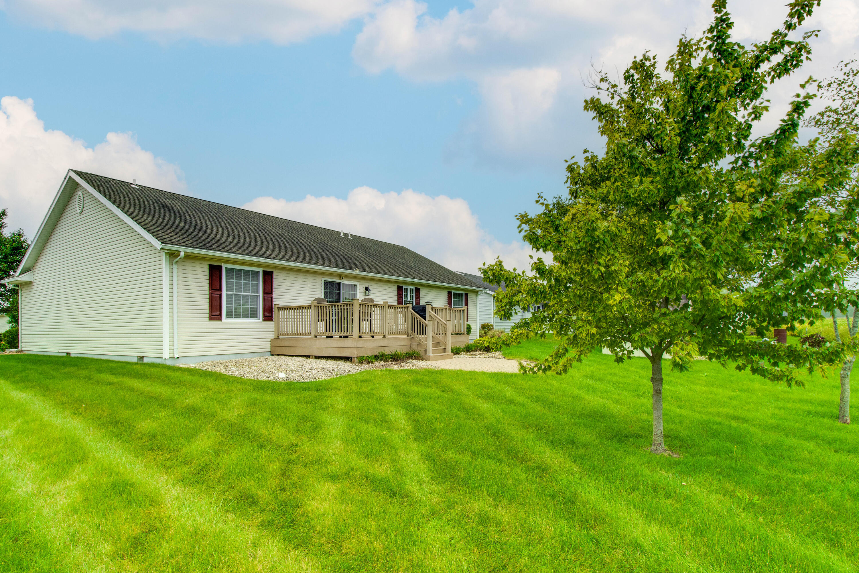 34 Kyle, Wapakoneta, Ohio 45895
