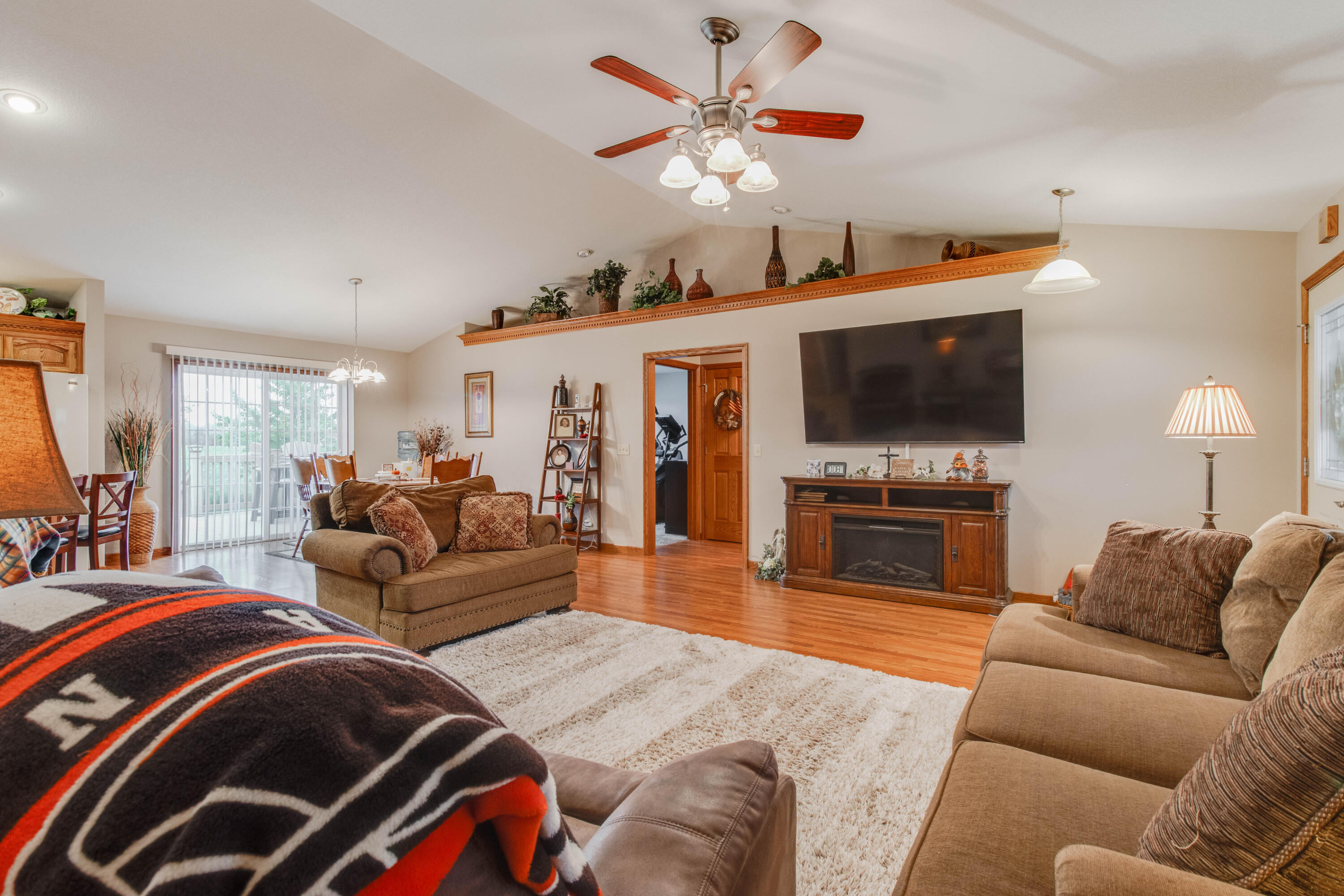 34 Kyle, Wapakoneta, Ohio 45895