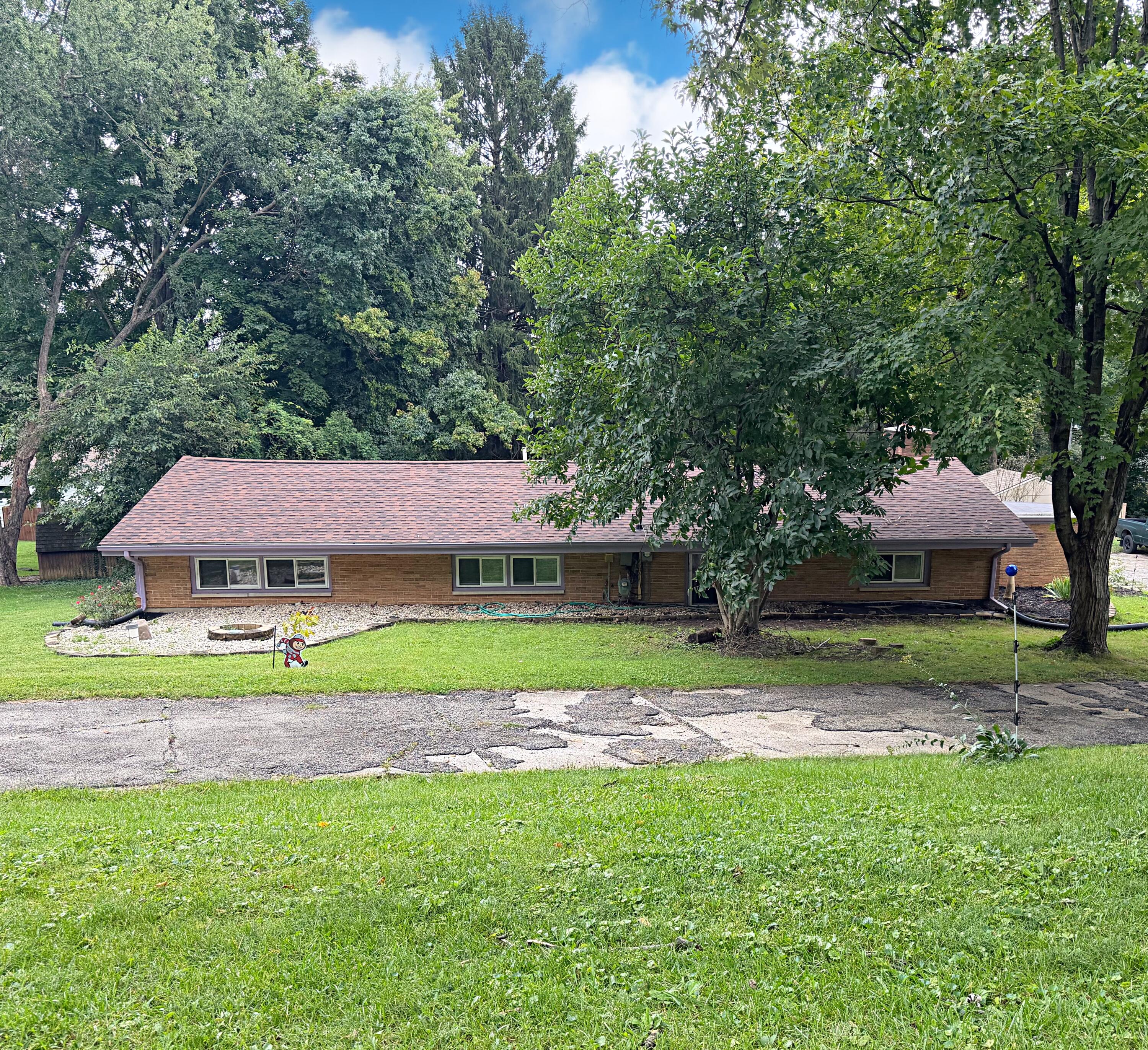1232 Holly, Springfield, Ohio 45504