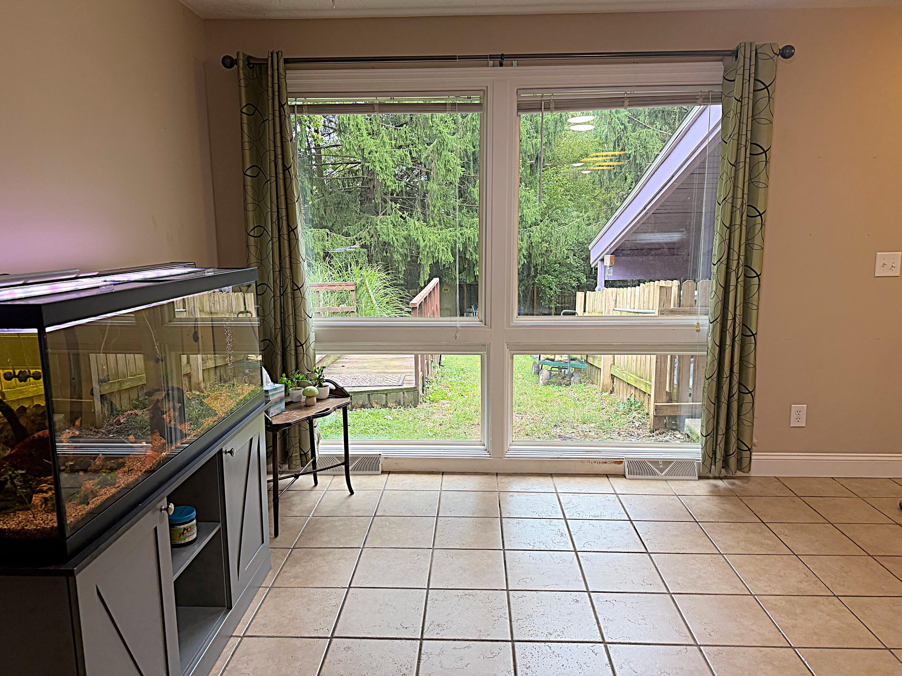 1232 Holly, Springfield, Ohio 45504