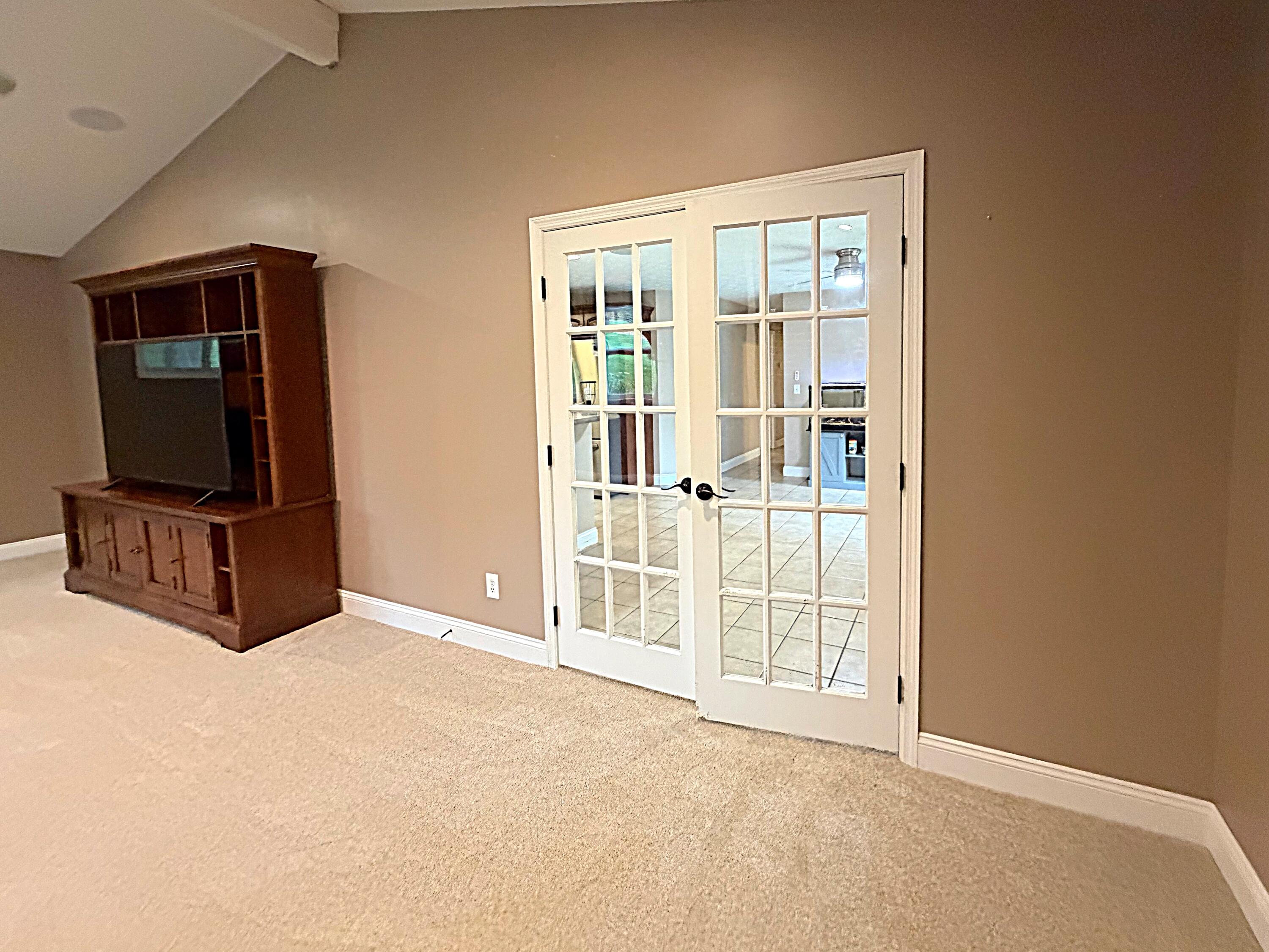 1232 Holly, Springfield, Ohio 45504