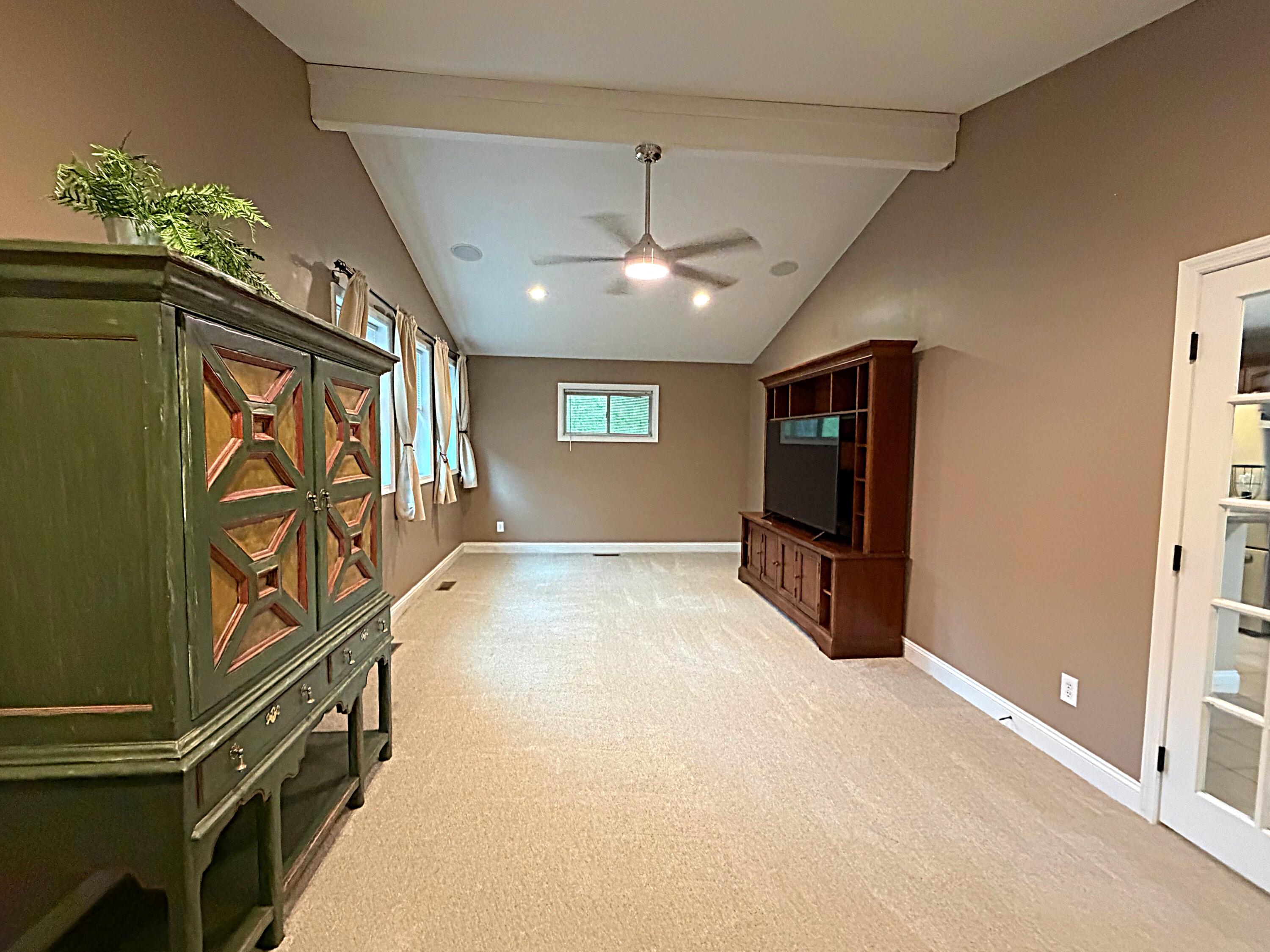 1232 Holly, Springfield, Ohio 45504