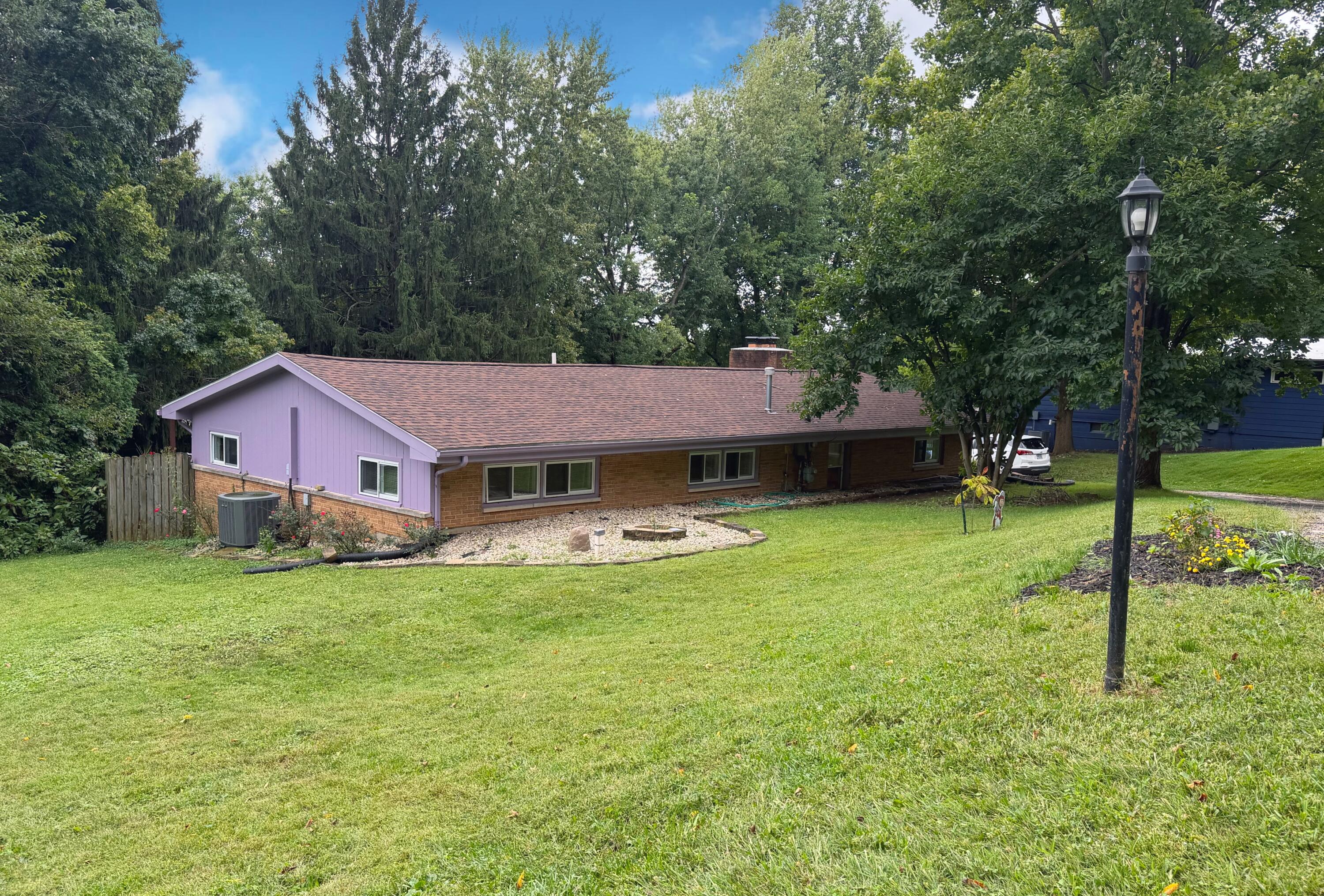 1232 Holly, Springfield, Ohio 45504