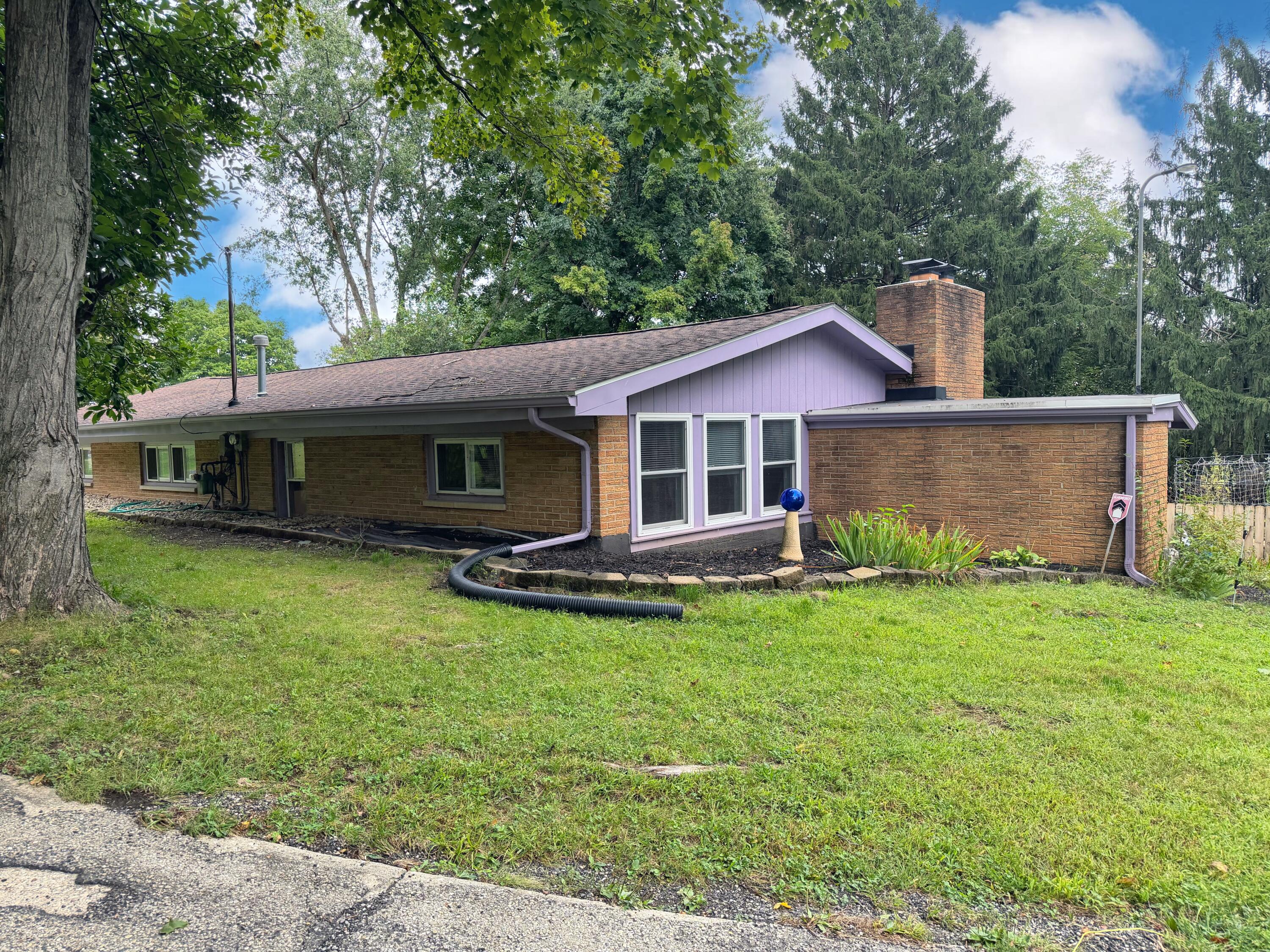 1232 Holly, Springfield, Ohio 45504