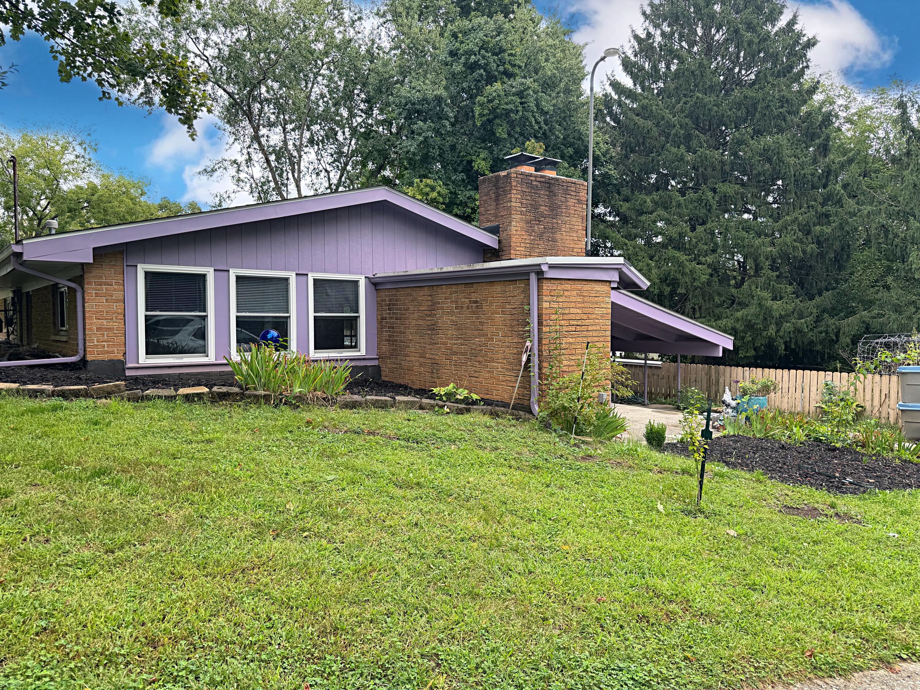 1232 Holly, Springfield, Ohio 45504