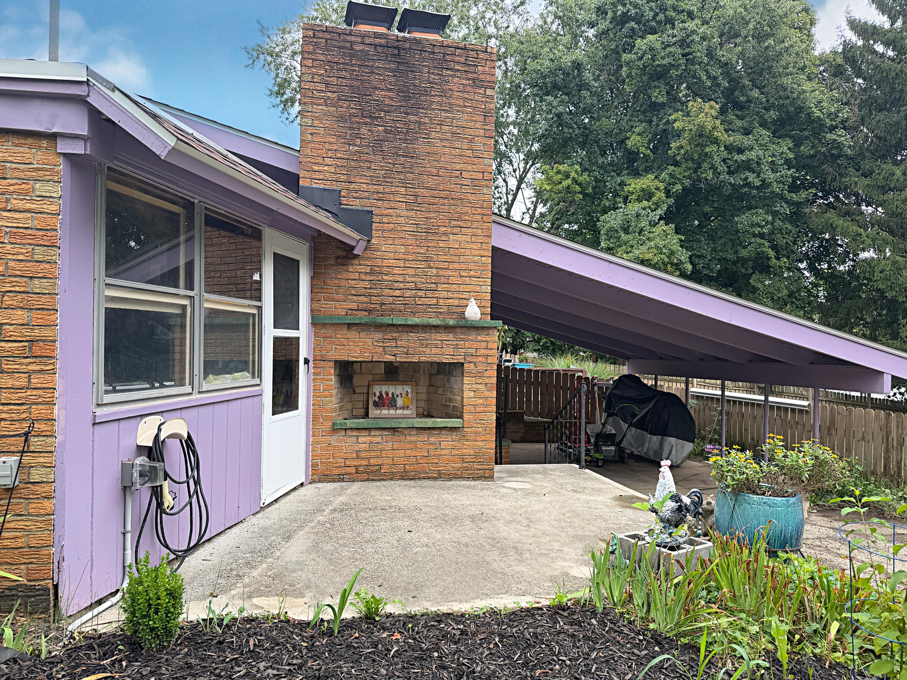 1232 Holly, Springfield, Ohio 45504