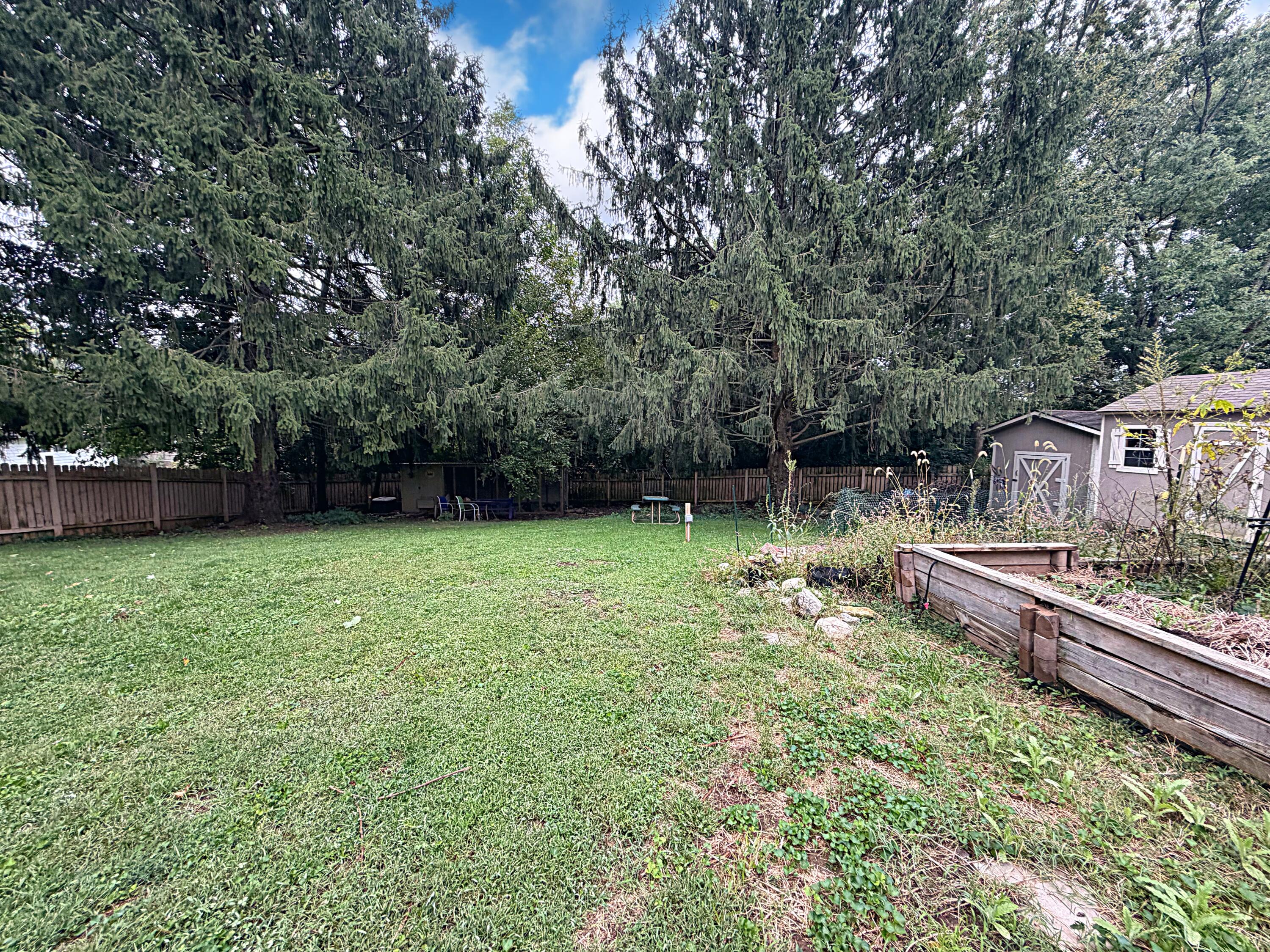 1232 Holly, Springfield, Ohio 45504