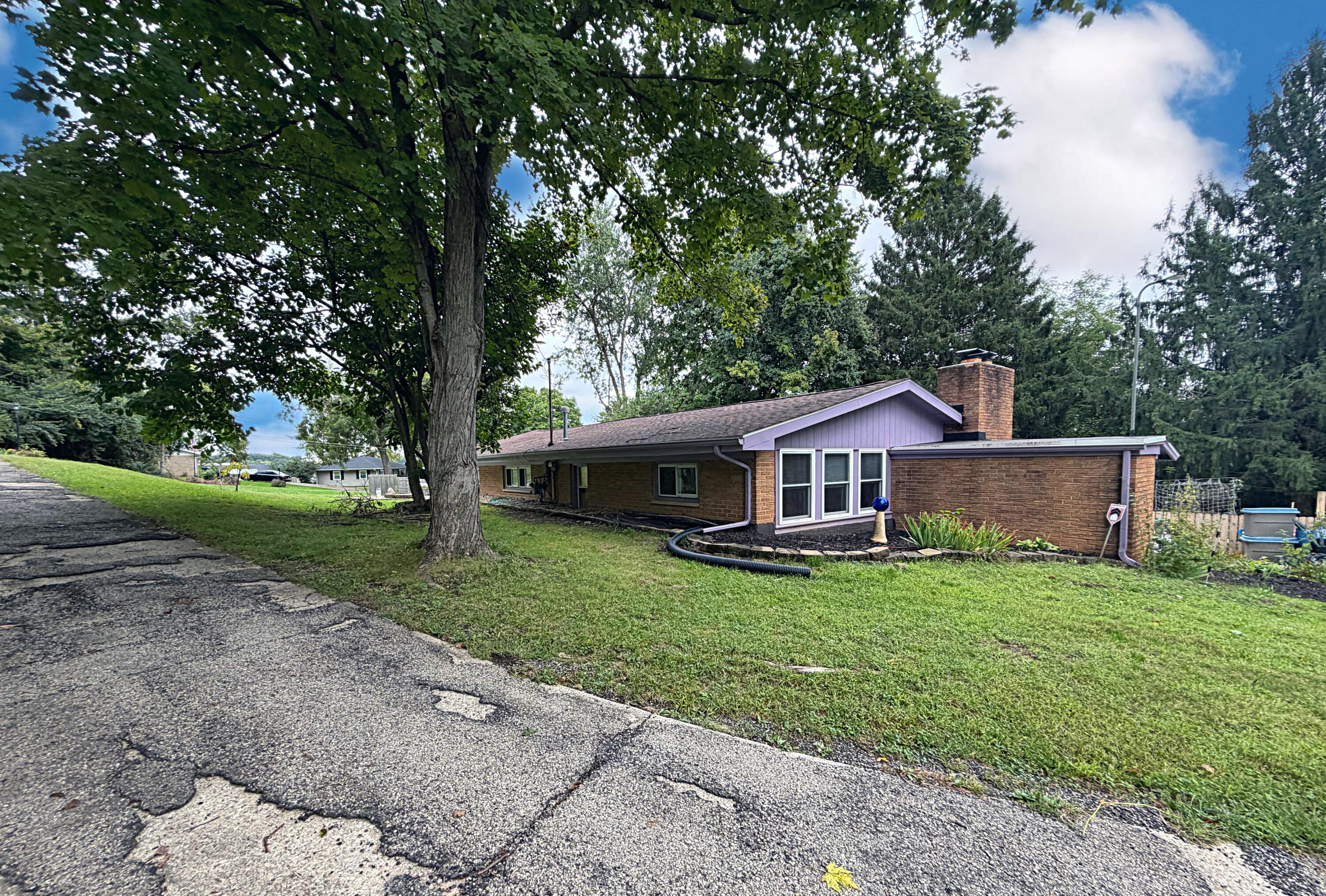 1232 Holly, Springfield, Ohio 45504