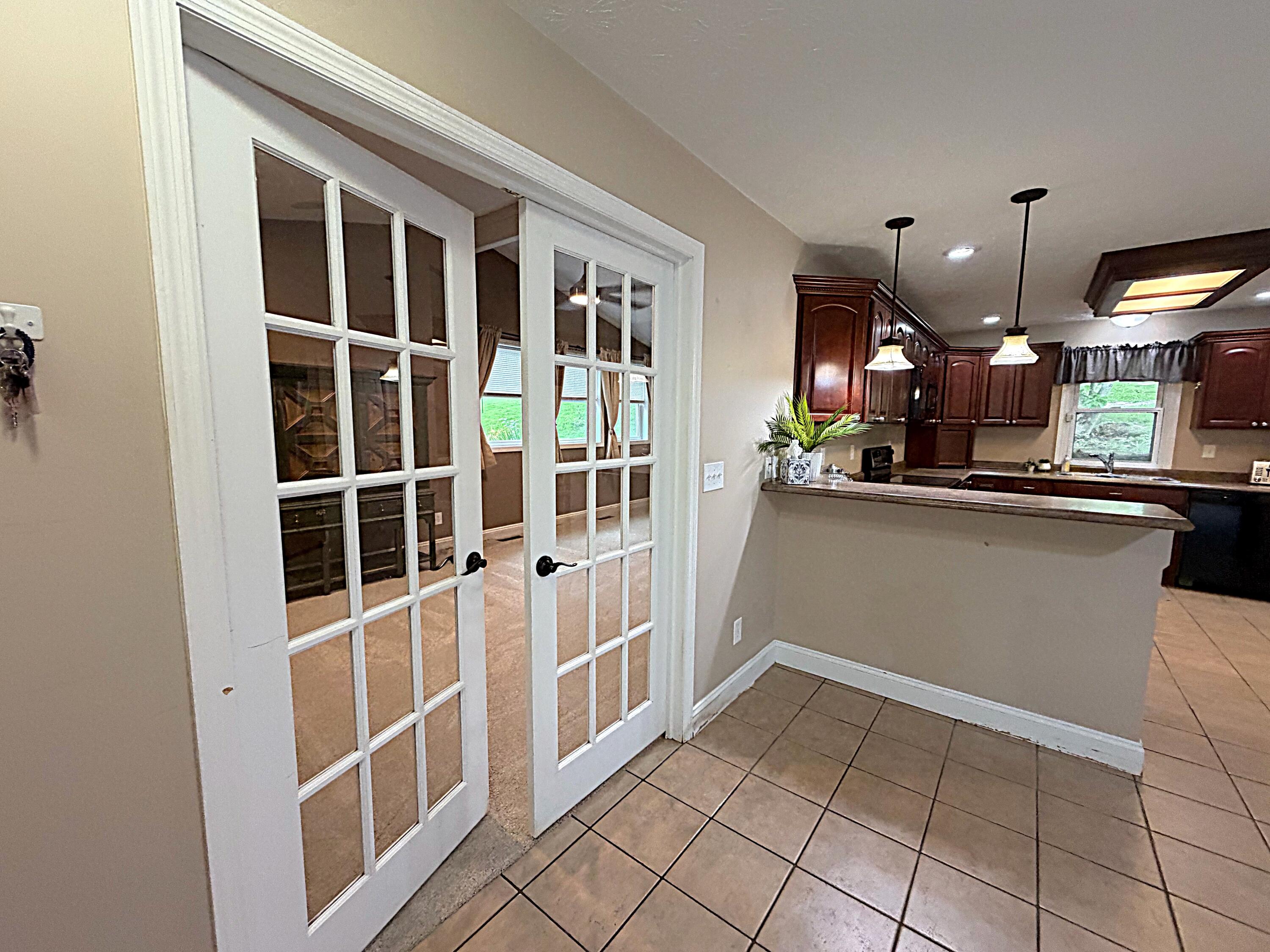 1232 Holly, Springfield, Ohio 45504